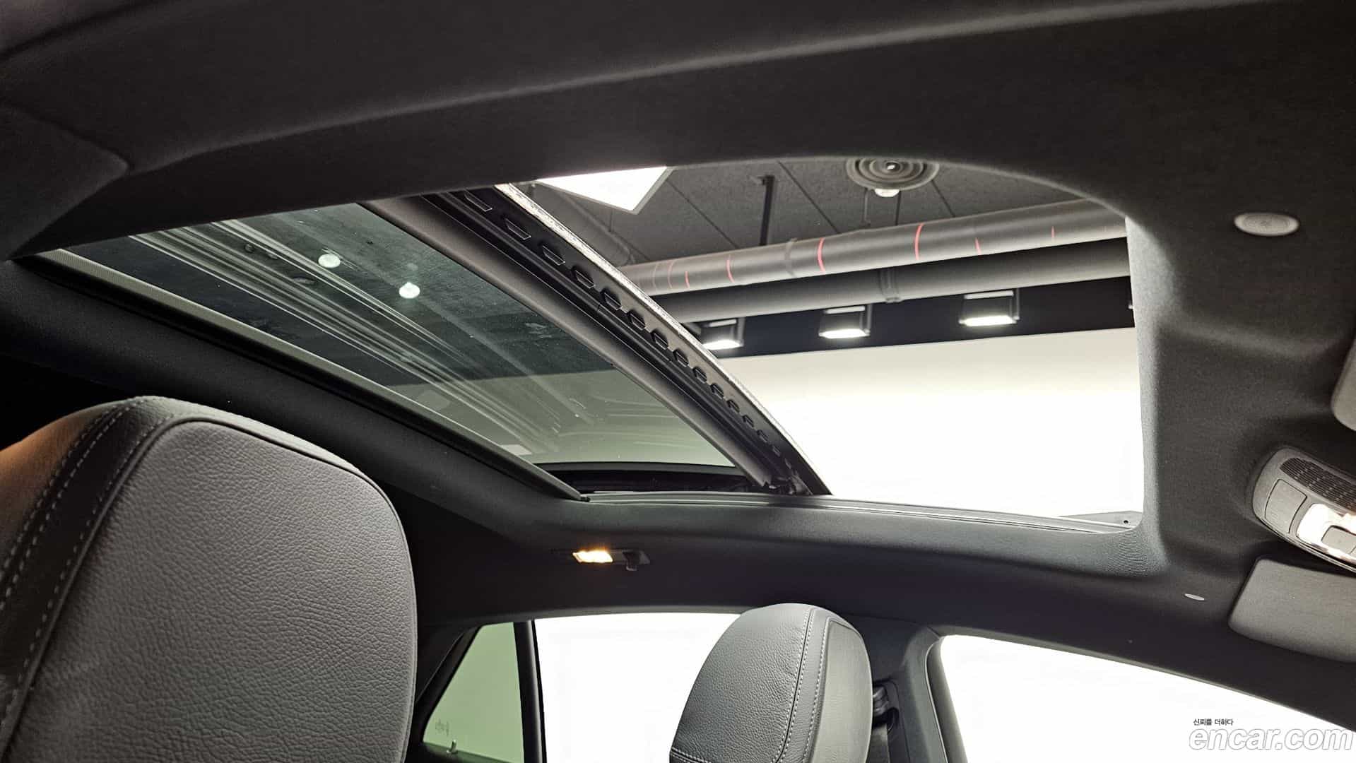 GLE-Class Mercedes-Benz 2022.10-OPTION-022