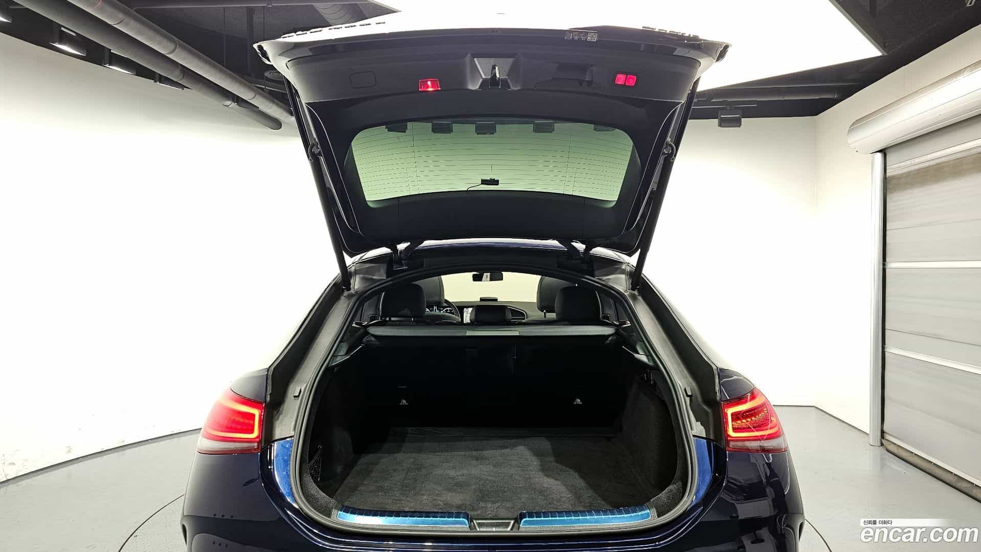 GLE-Class Mercedes-Benz 2022.10-OPTION-024