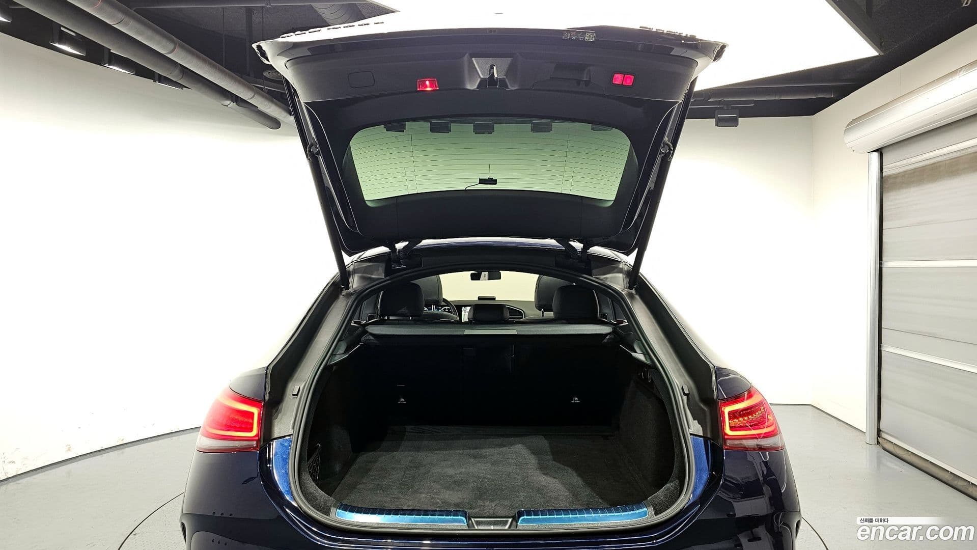 Main__Slider__Photo:GLE-Class Mercedes-Benz 2022.10-19