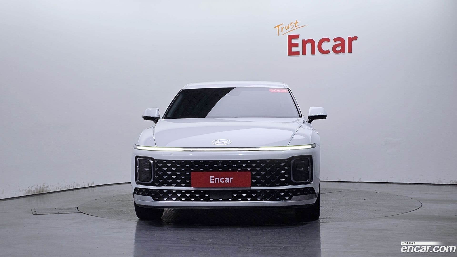 Main__Slider__Photo:Grandeur Hyundai 2023.10-2