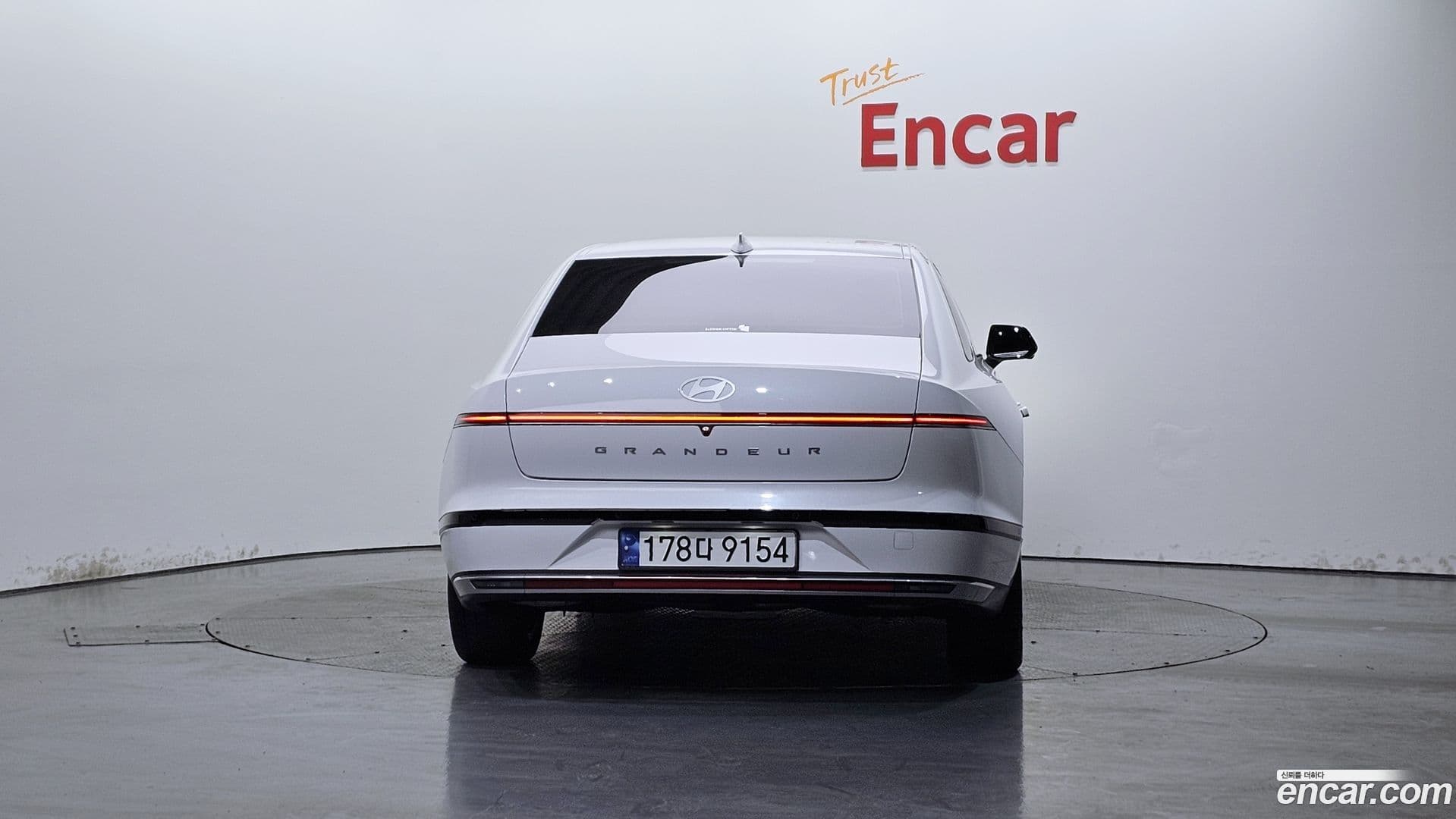 Main__Slider__Photo:Grandeur Hyundai 2023.10-3