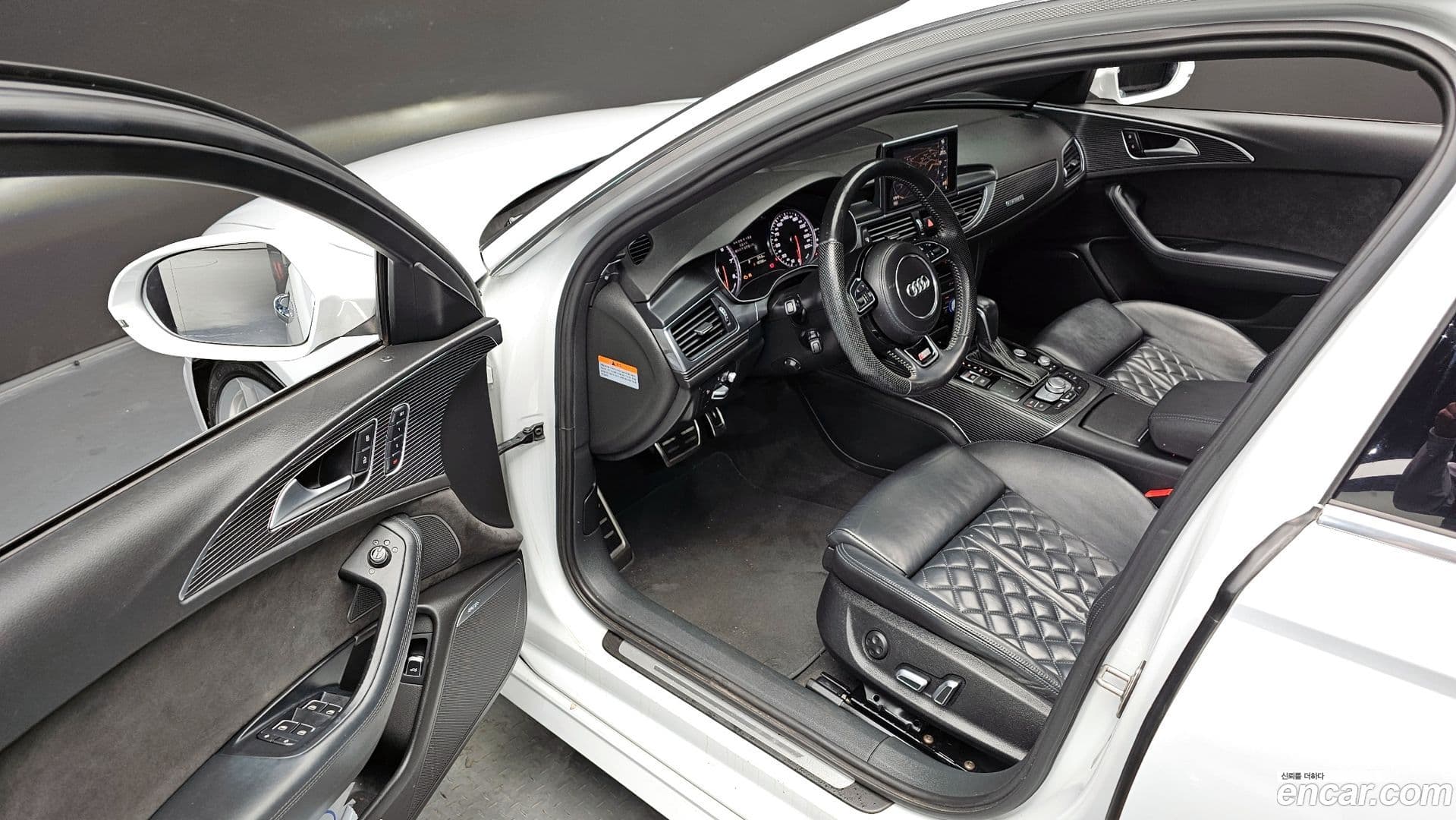 Main__Slider__Photo:A6 Audi 2016.9-11