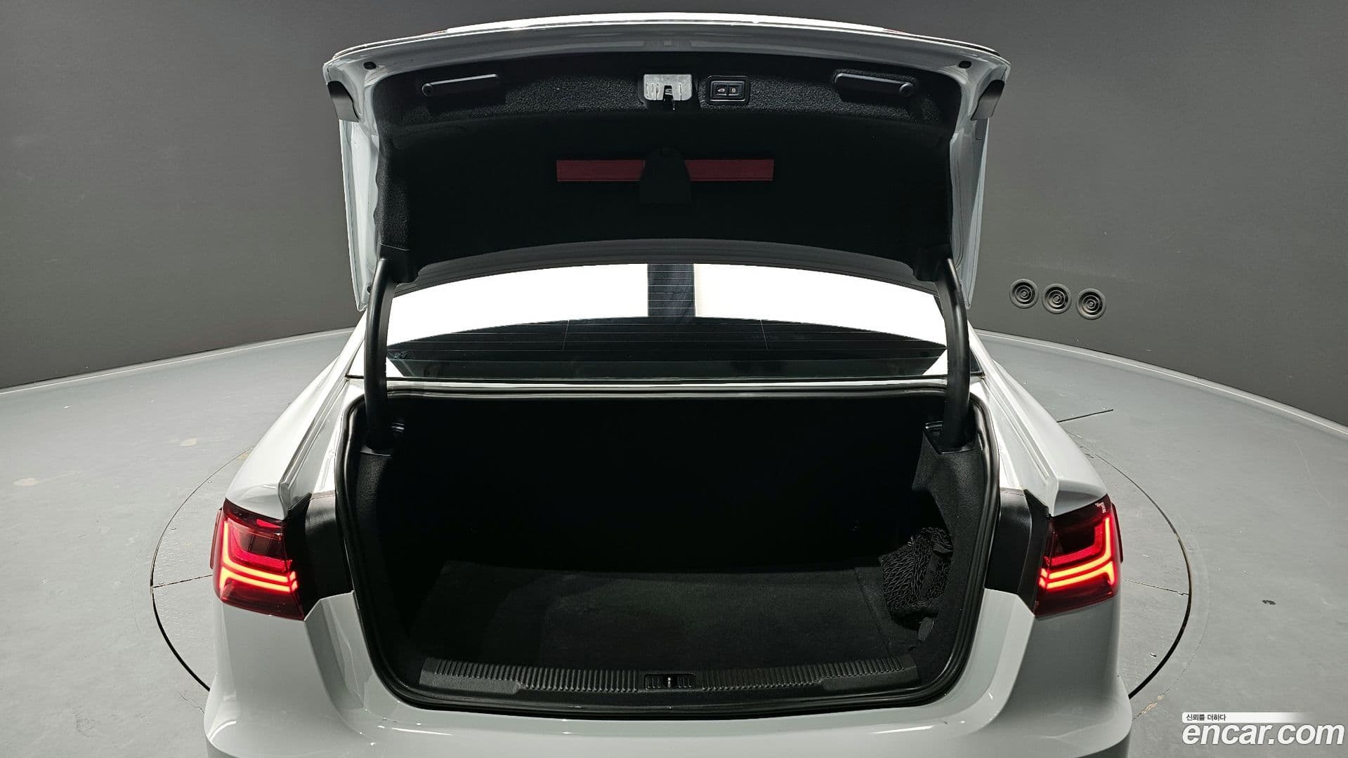 Main__Slider__Photo:A6 Audi 2016.9-19