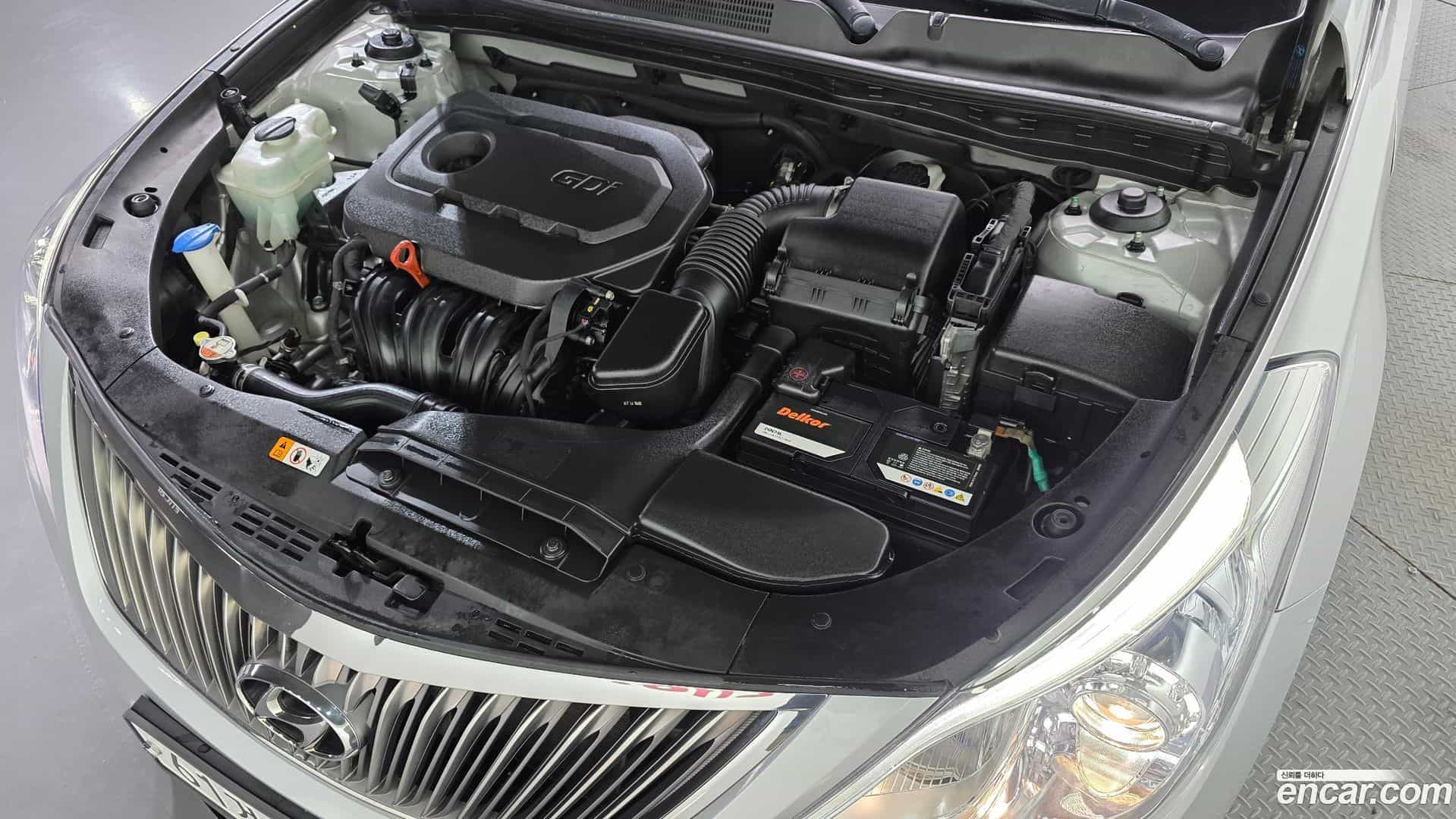 Grandeur Hyundai 2015.11-INNER-006