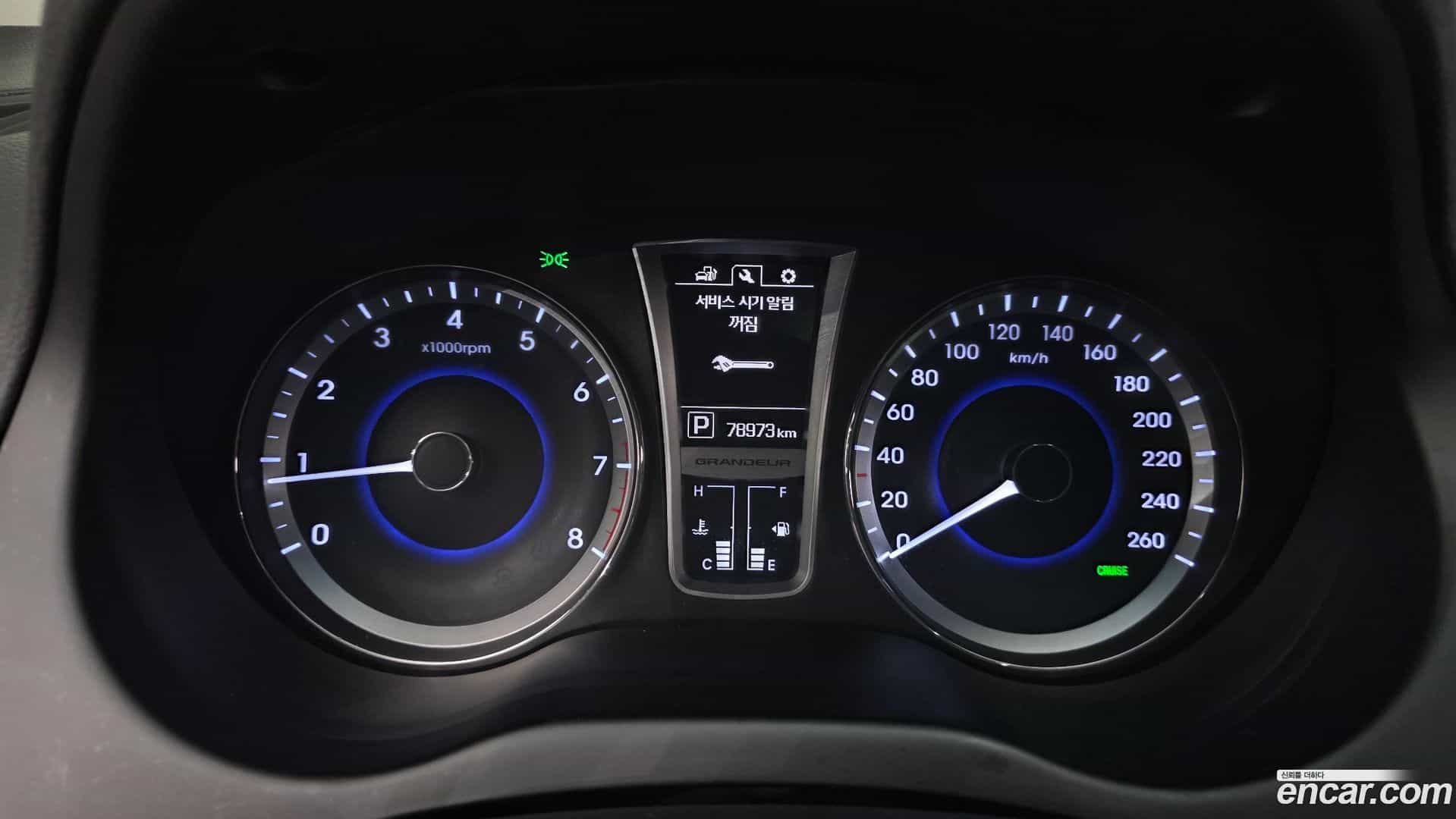 Grandeur Hyundai 2015.11-INNER-008