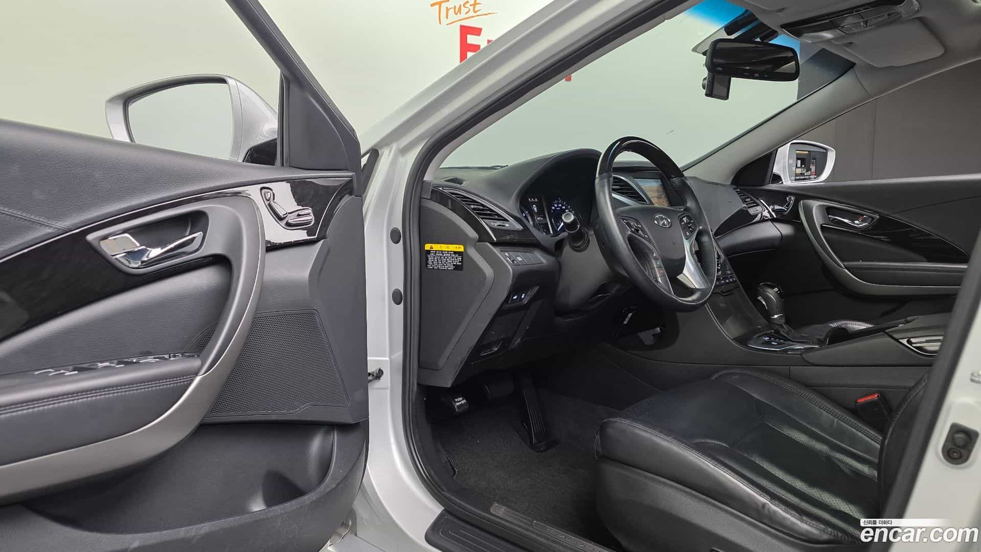 Grandeur Hyundai 2015.11-OPTION-016