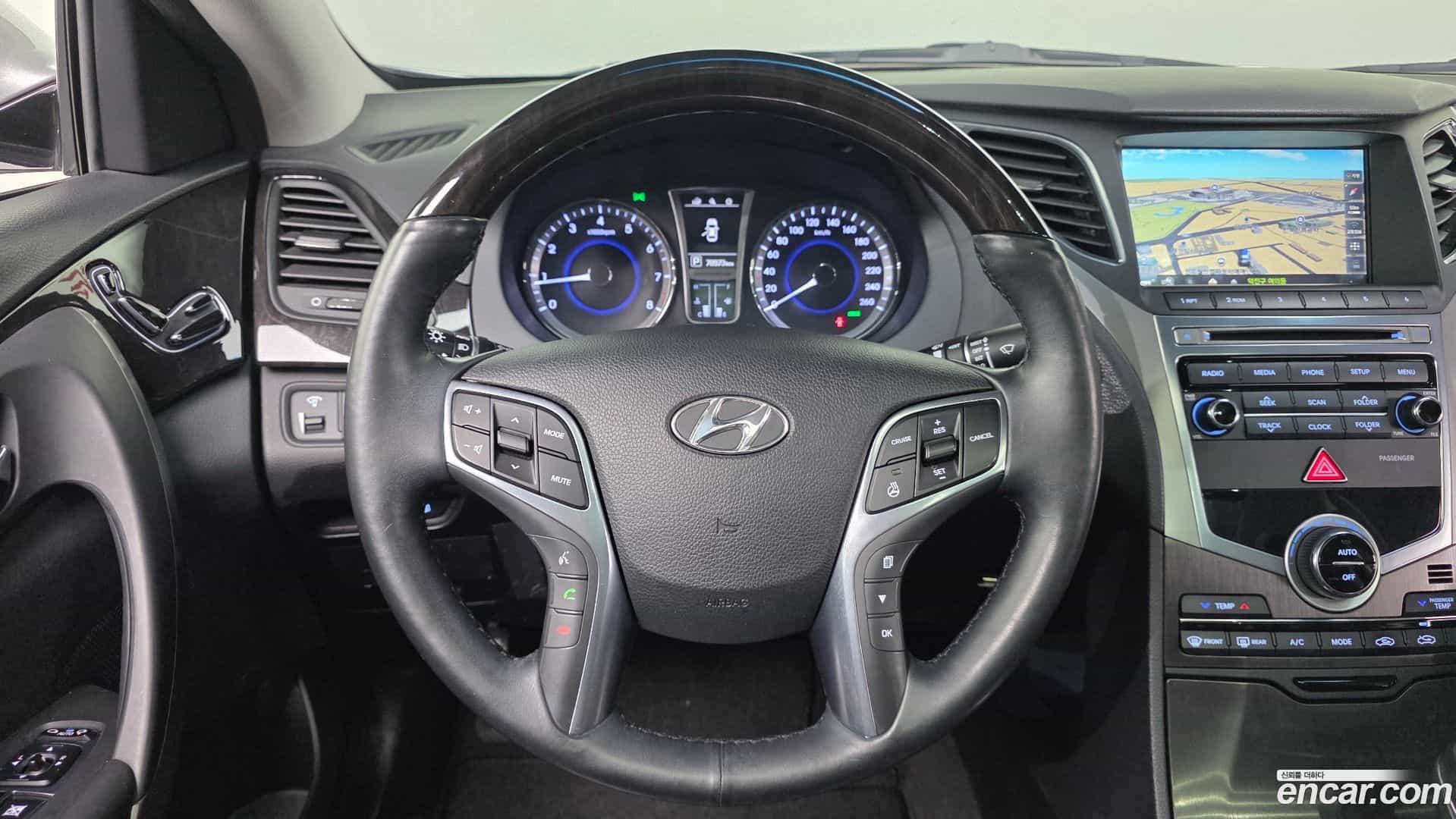 Grandeur Hyundai 2015.11-OPTION-017