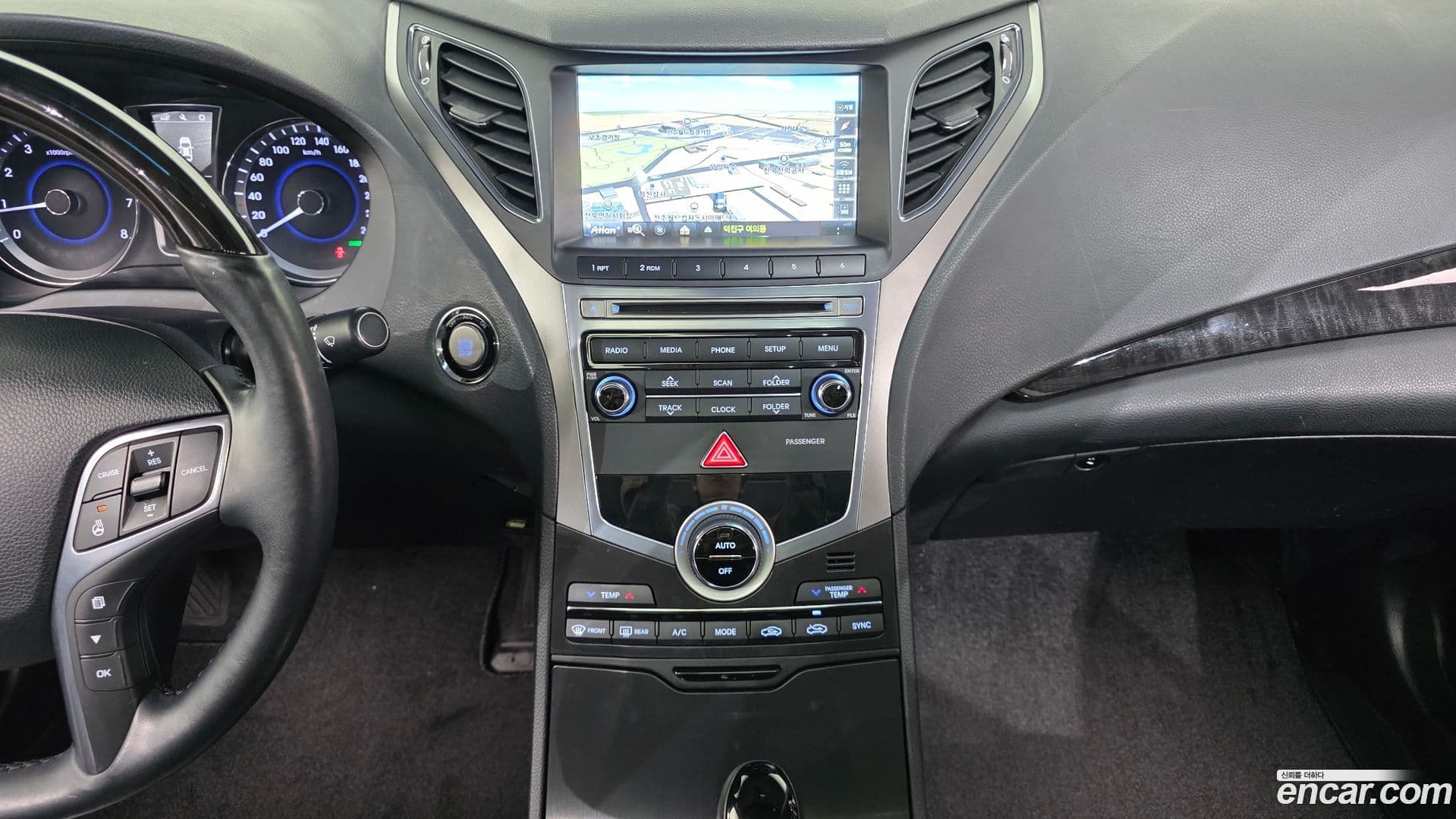 Main__Slider__Photo:Grandeur Hyundai 2015.11-13