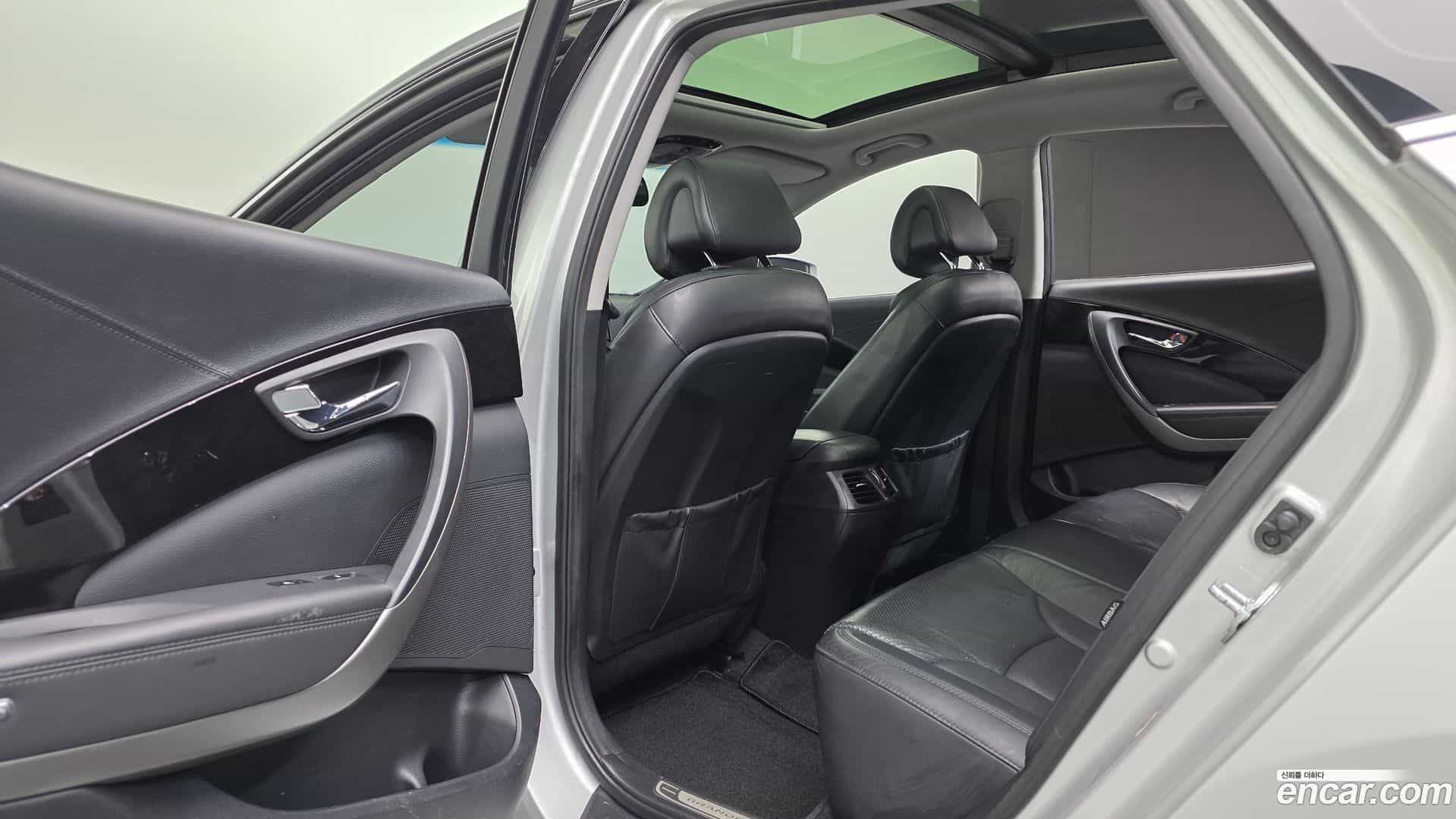 Grandeur Hyundai 2015.11-OPTION-021