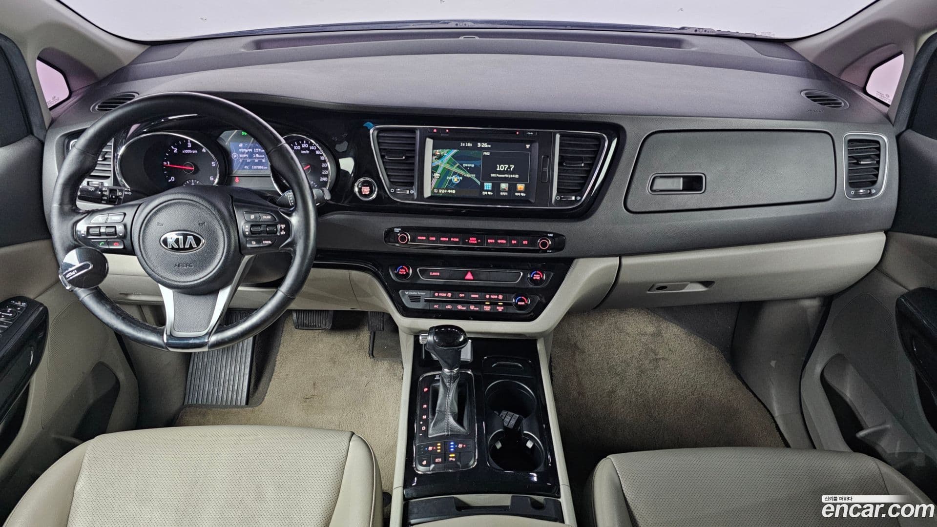 Main__Slider__Photo:Canival Kia 2016.3-6