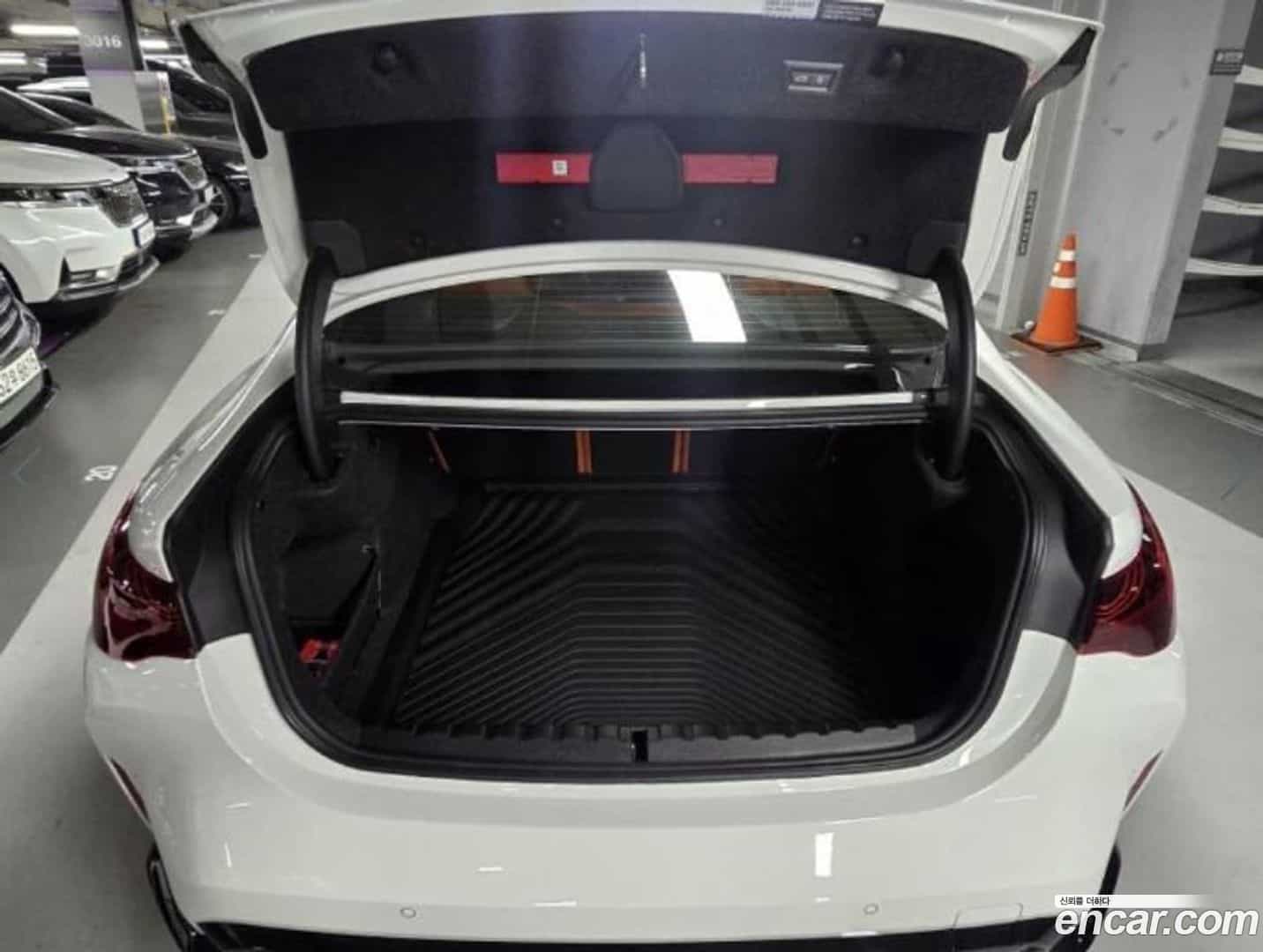 M4 BMW 2025.4-OPTION-024