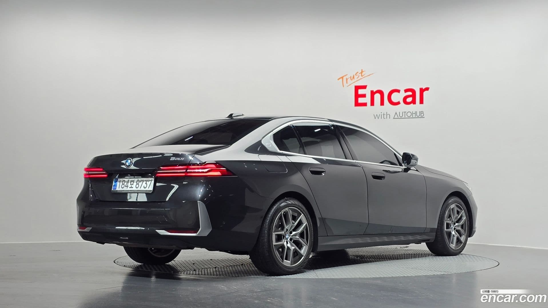 Main__Slider__Photo:5-Series BMW 2023.10-1