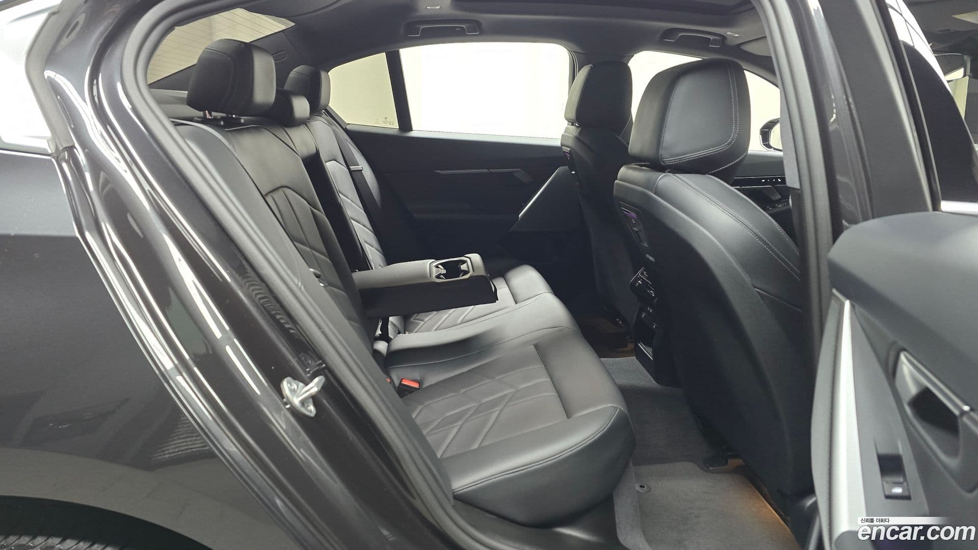 Main__Slider__Photo:5-Series BMW 2023.10-11