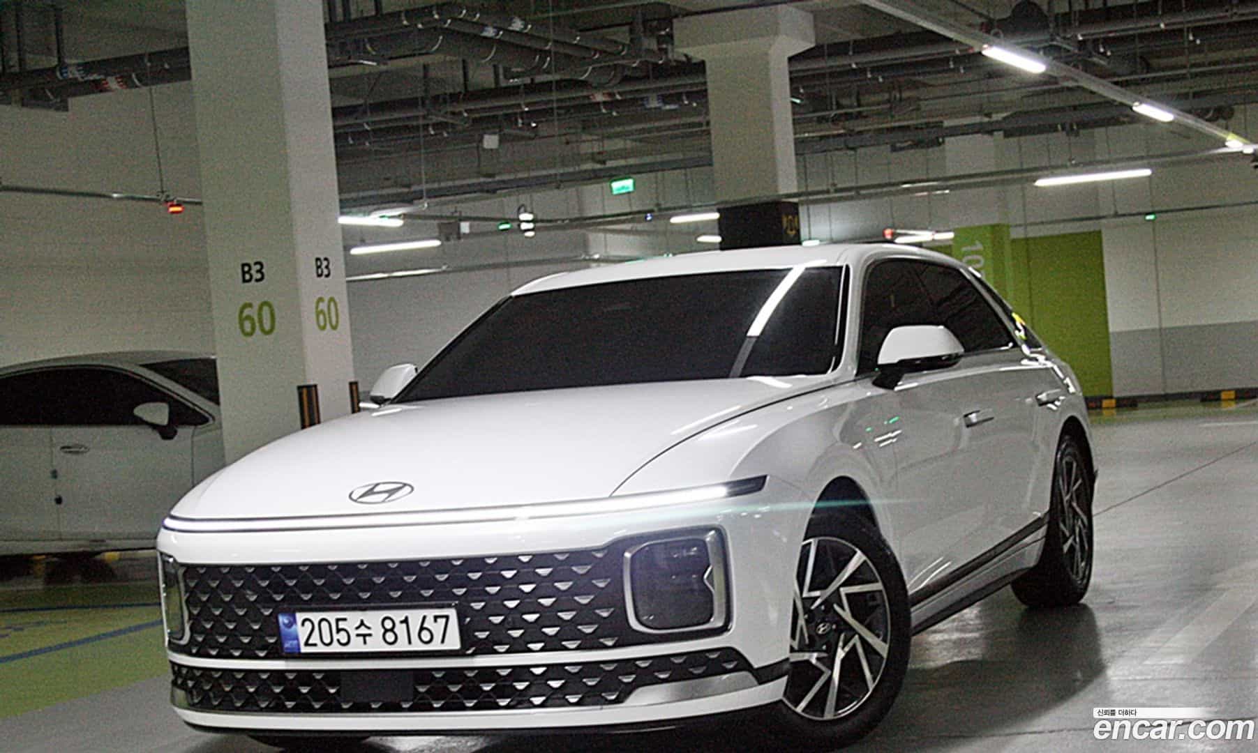 Grandeur Hyundai 2023.11-OUTER-002