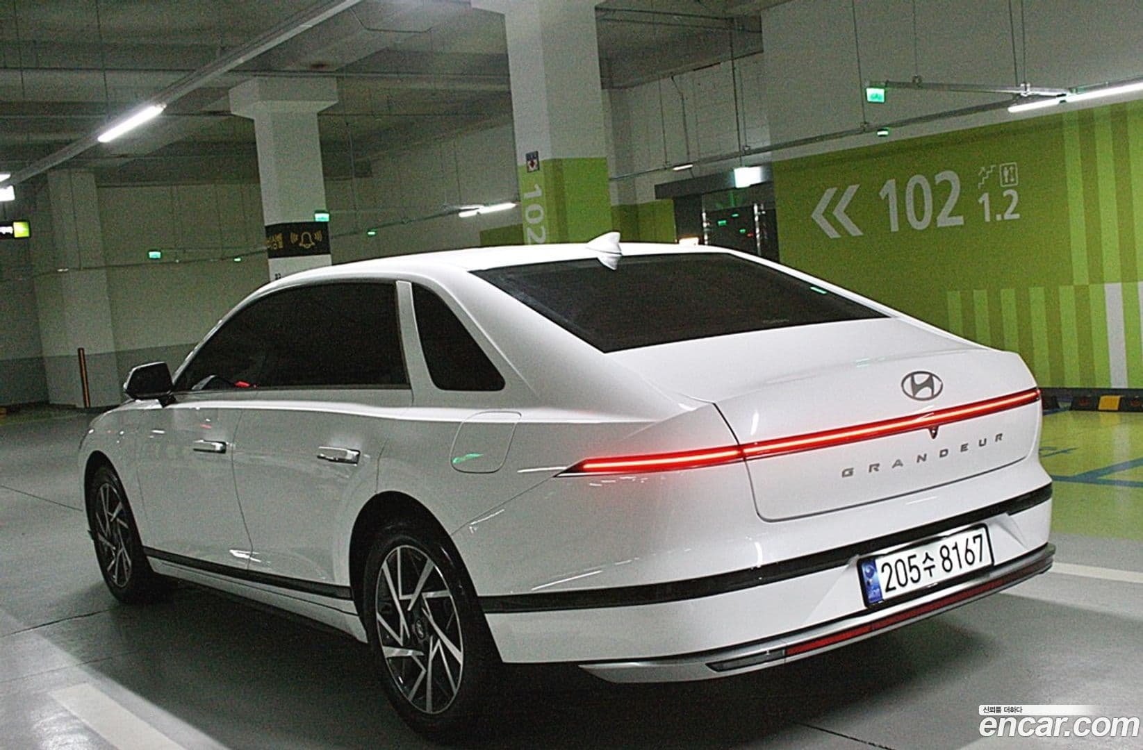 Main__Slider__Photo:Grandeur Hyundai 2023.11-4