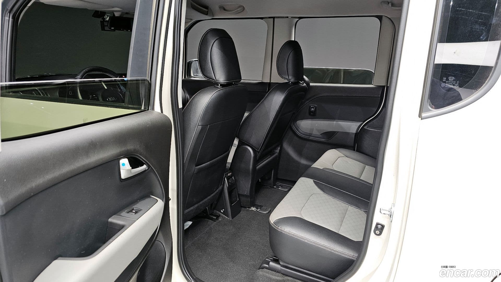 Main__Slider__Photo:RAY Kia 2021.2-11