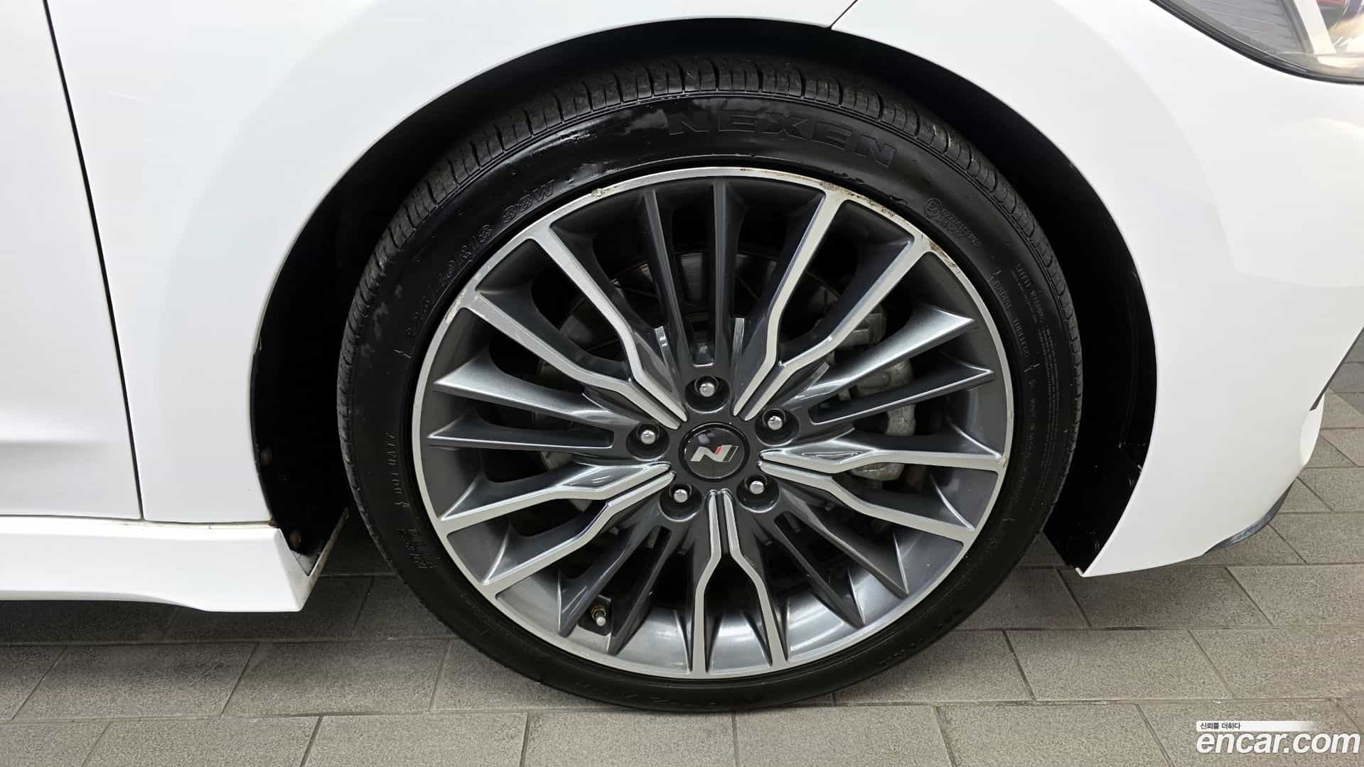 AVANTE Hyundai 2016.6-OUTER-005