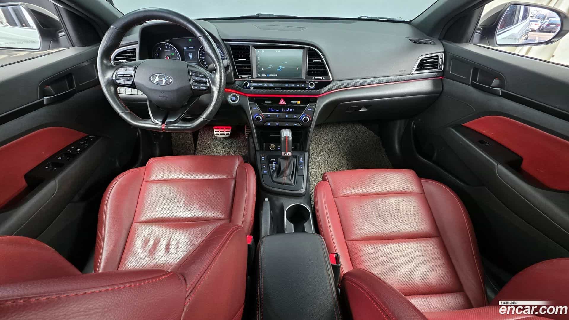 AVANTE Hyundai 2016.6-INNER-007