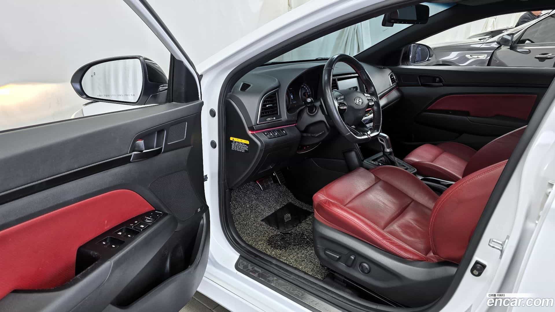 AVANTE Hyundai 2016.6-INNER-010