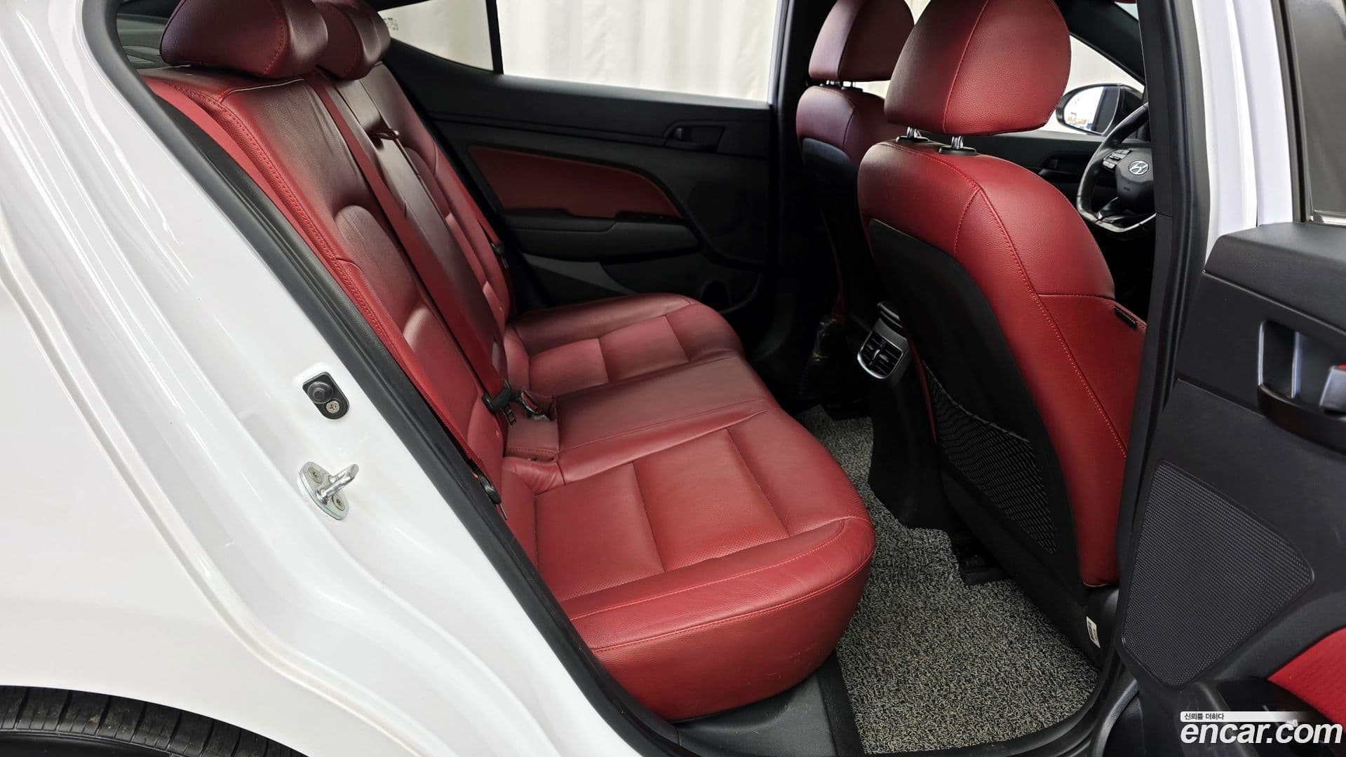 Main__Slider__Photo:AVANTE Hyundai 2016.6-11