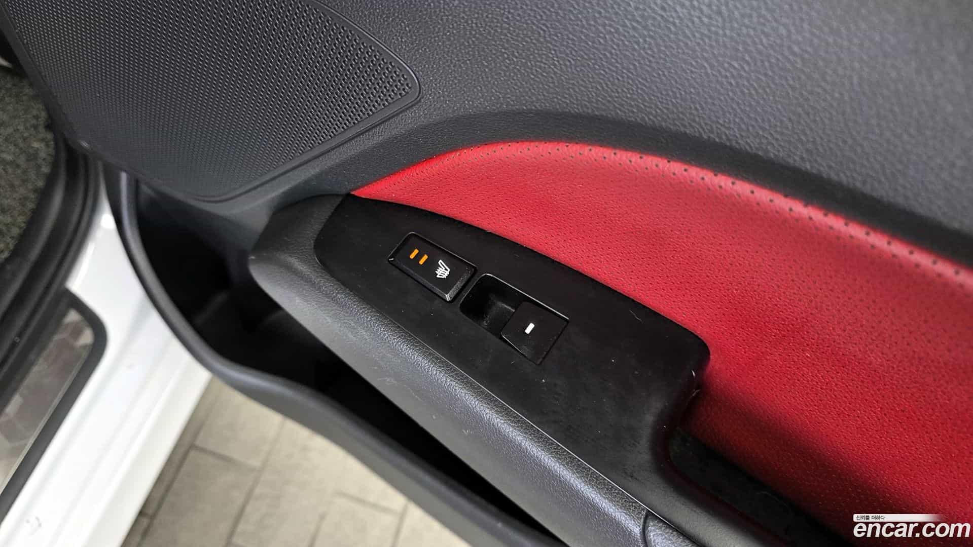 AVANTE Hyundai 2016.6-OPTION-023