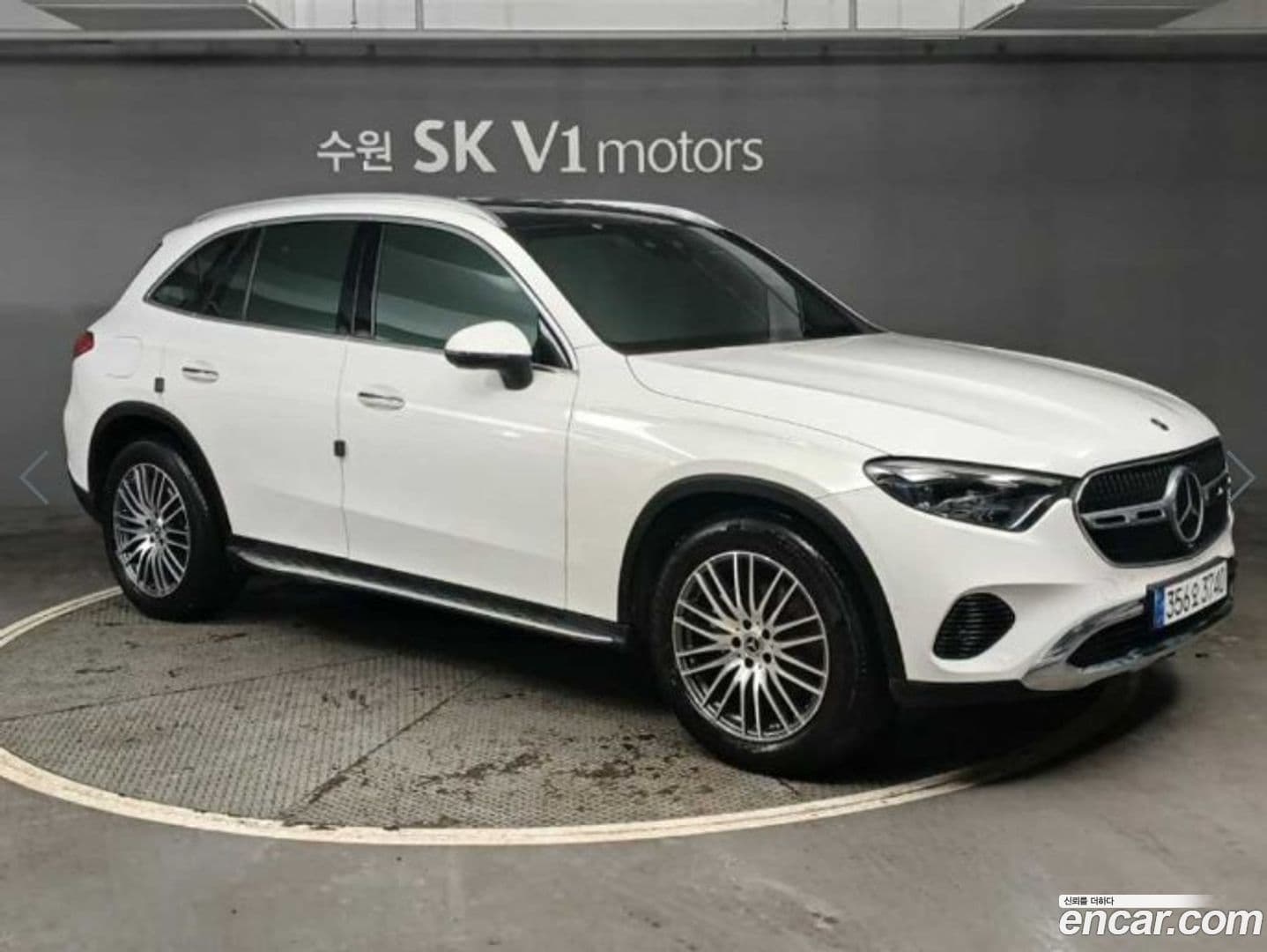 Main__Slider__Photo:GLC-Class Mercedes-Benz 2023.7-4