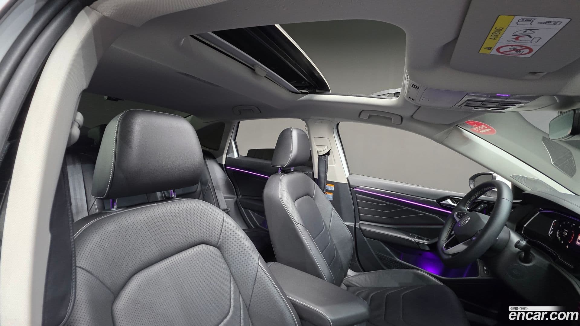 Main__Slider__Photo:Jetta Volkswagen 2022.11-10