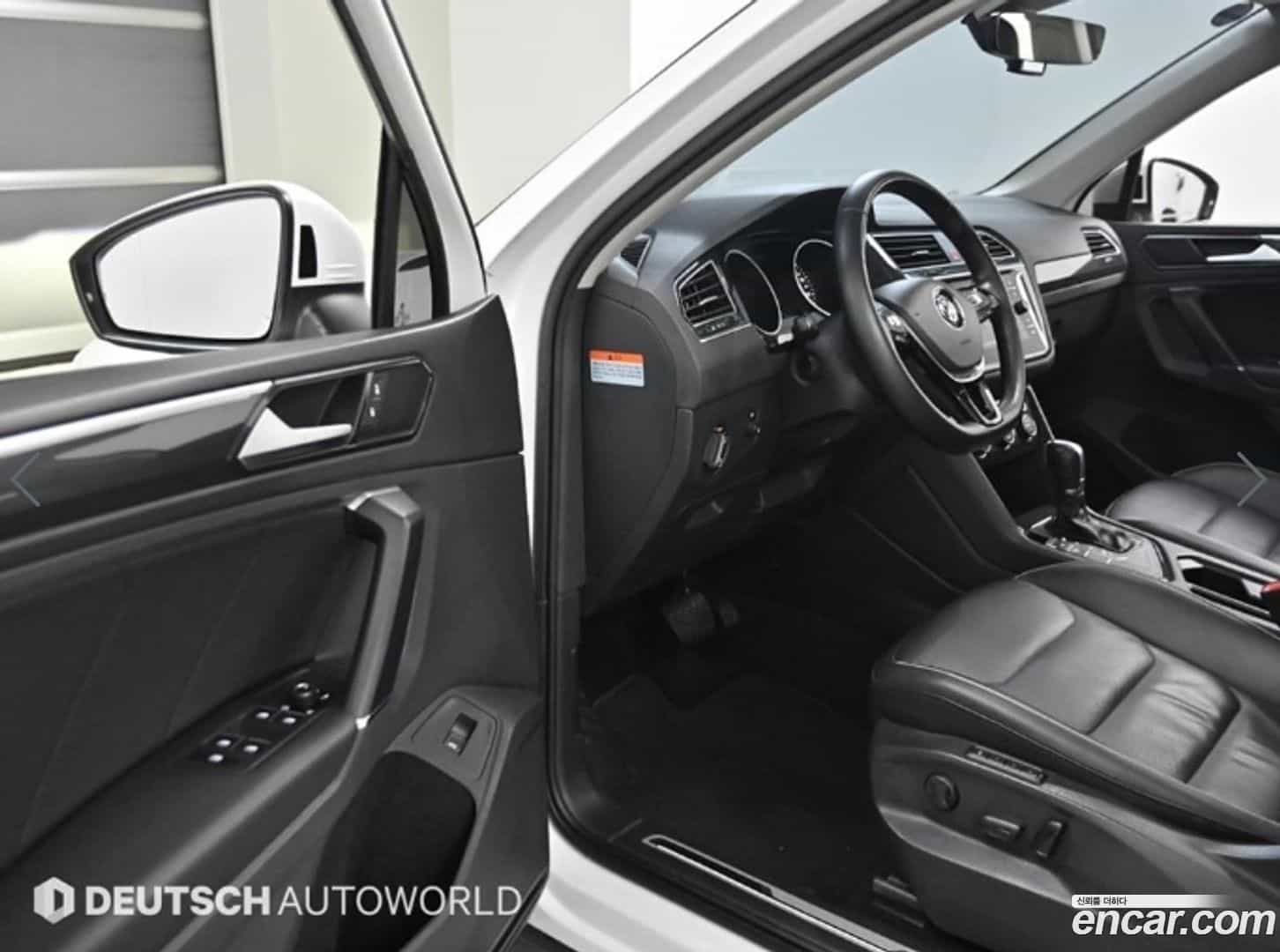 Tiguan Volkswagen 2018.7-OPTION-015