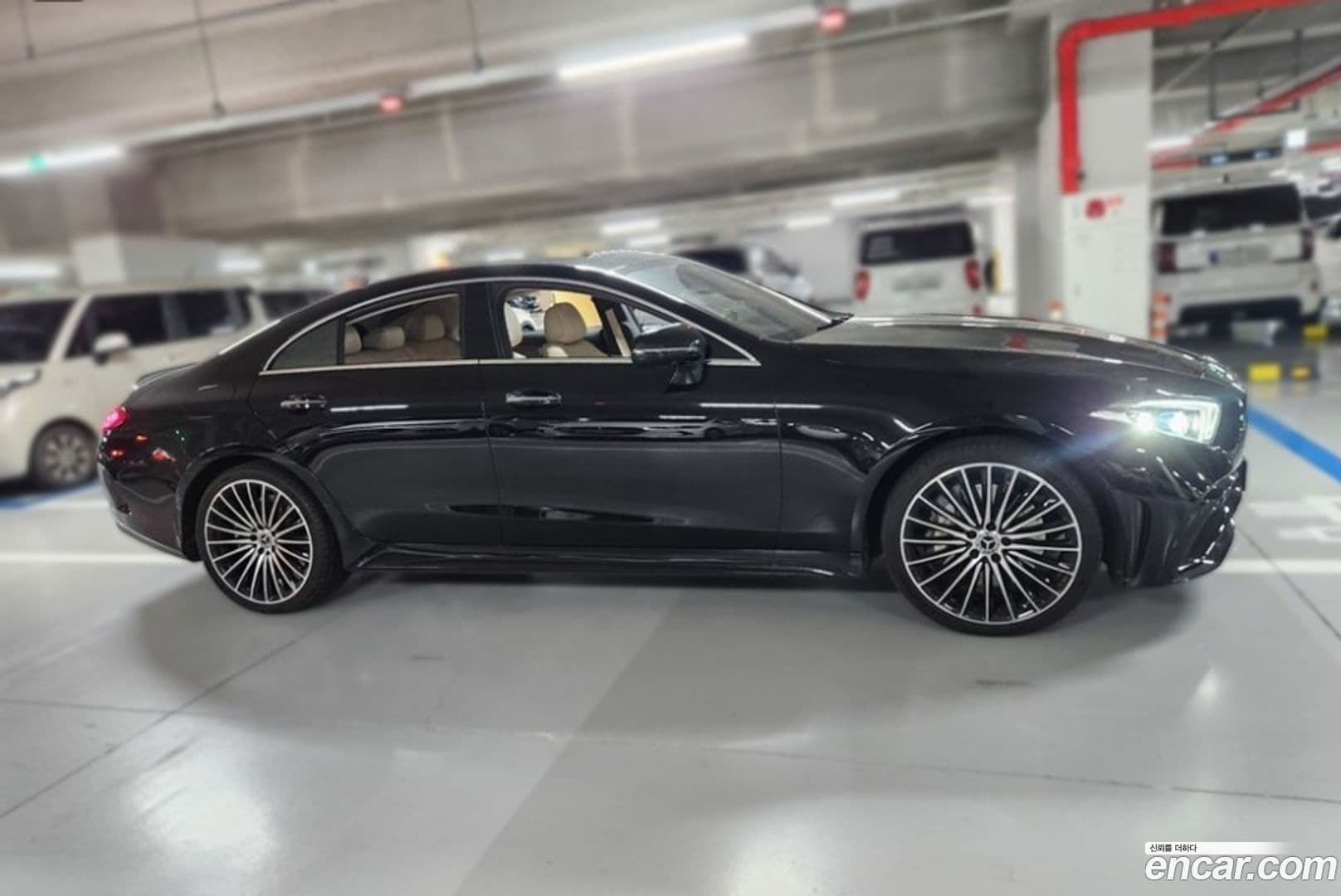 Main__Slider__Photo:CLS-Class Mercedes-Benz 2023.4-4