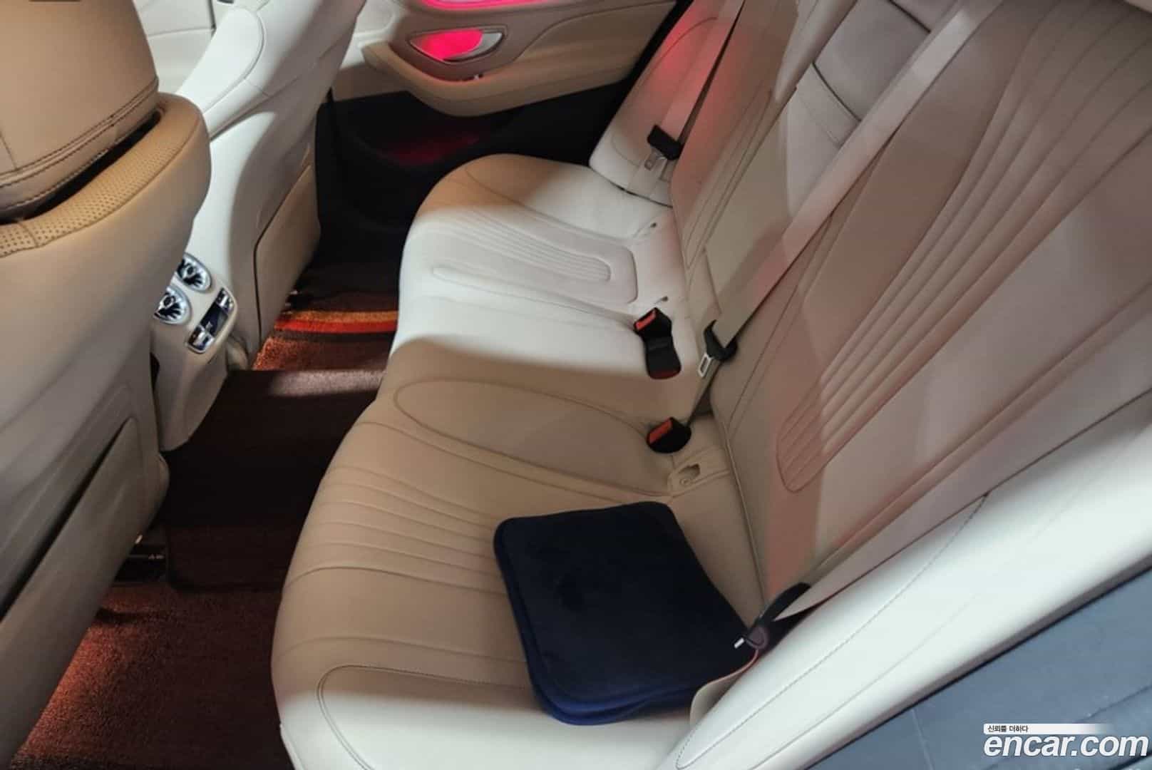 CLS-Class Mercedes-Benz 2023.4-INNER-008