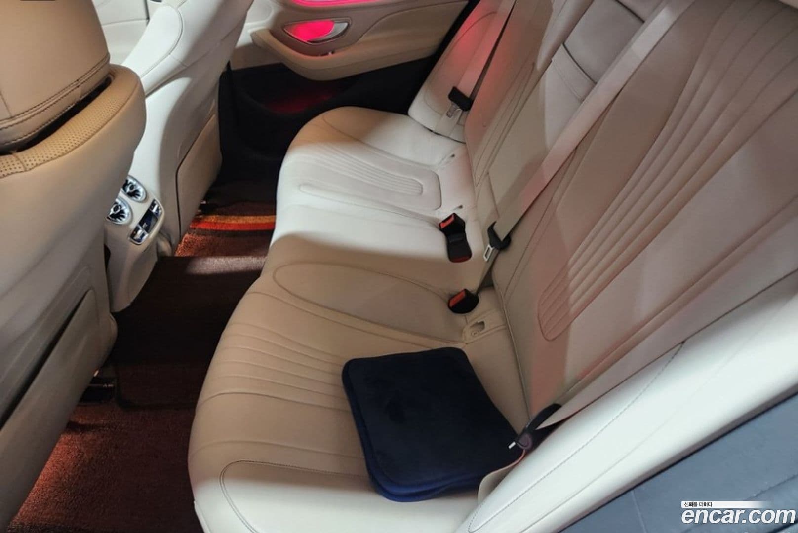 Main__Slider__Photo:CLS-Class Mercedes-Benz 2023.4-7