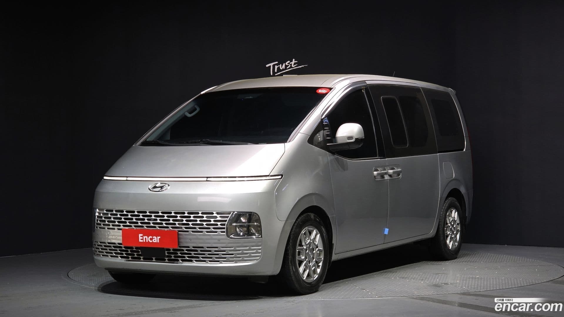 Main__Slider__Photo:Staria Hyundai 2021.9-0