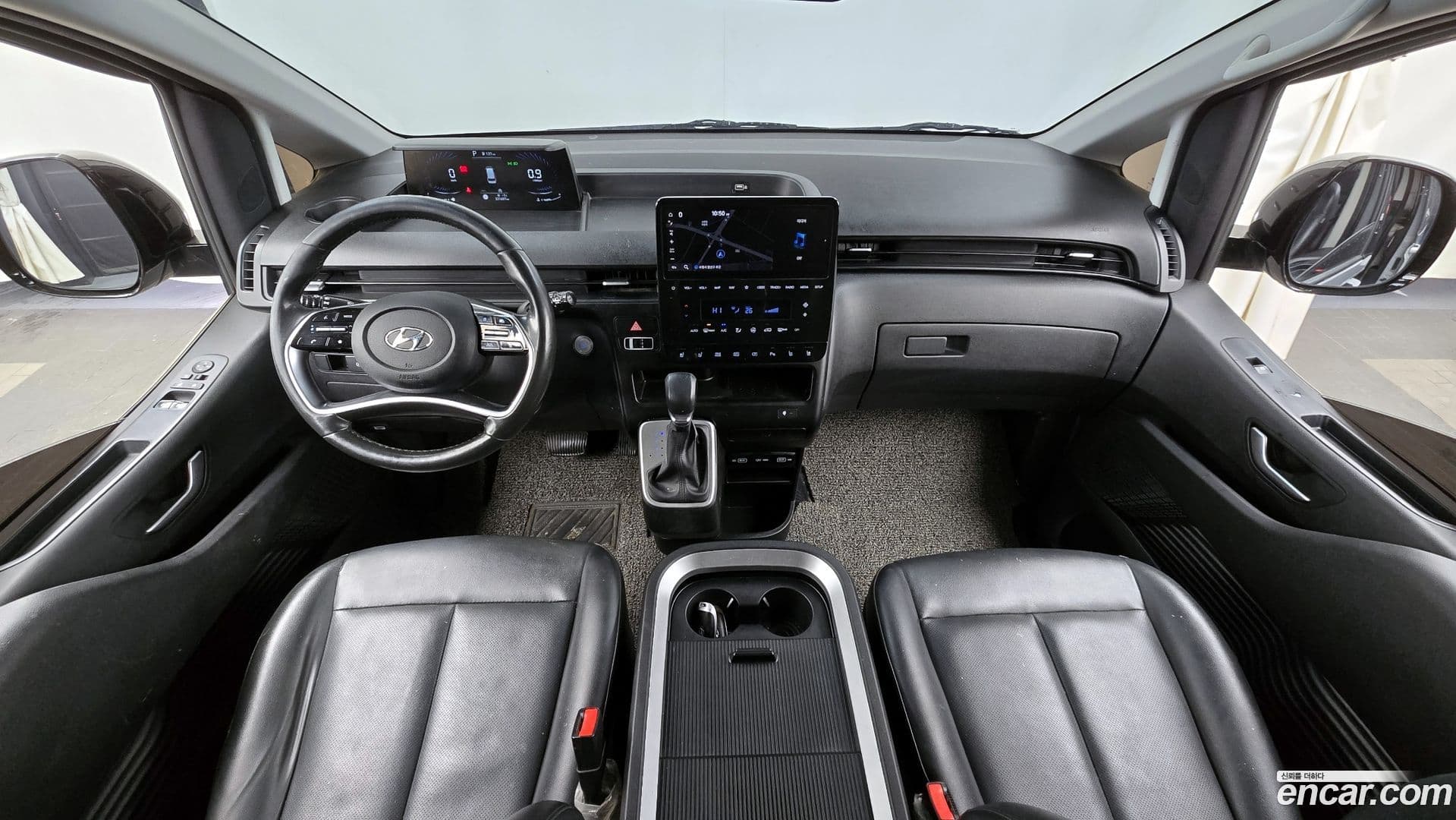 Main__Slider__Photo:Staria Hyundai 2021.9-6