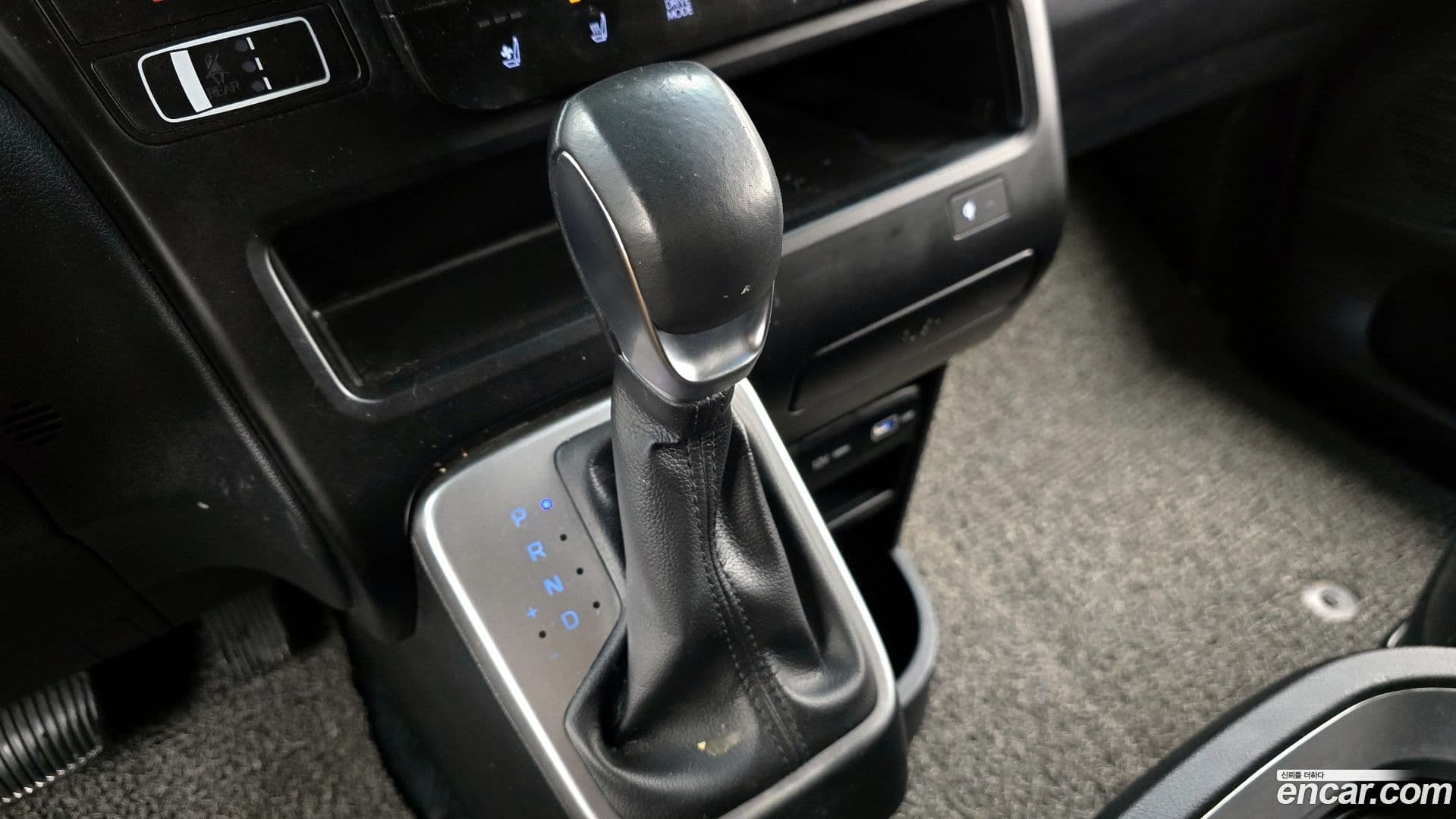 Main__Slider__Photo:Staria Hyundai 2021.9-8