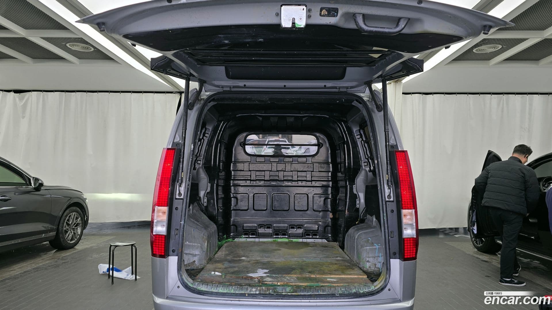 Main__Slider__Photo:Staria Hyundai 2021.9-19