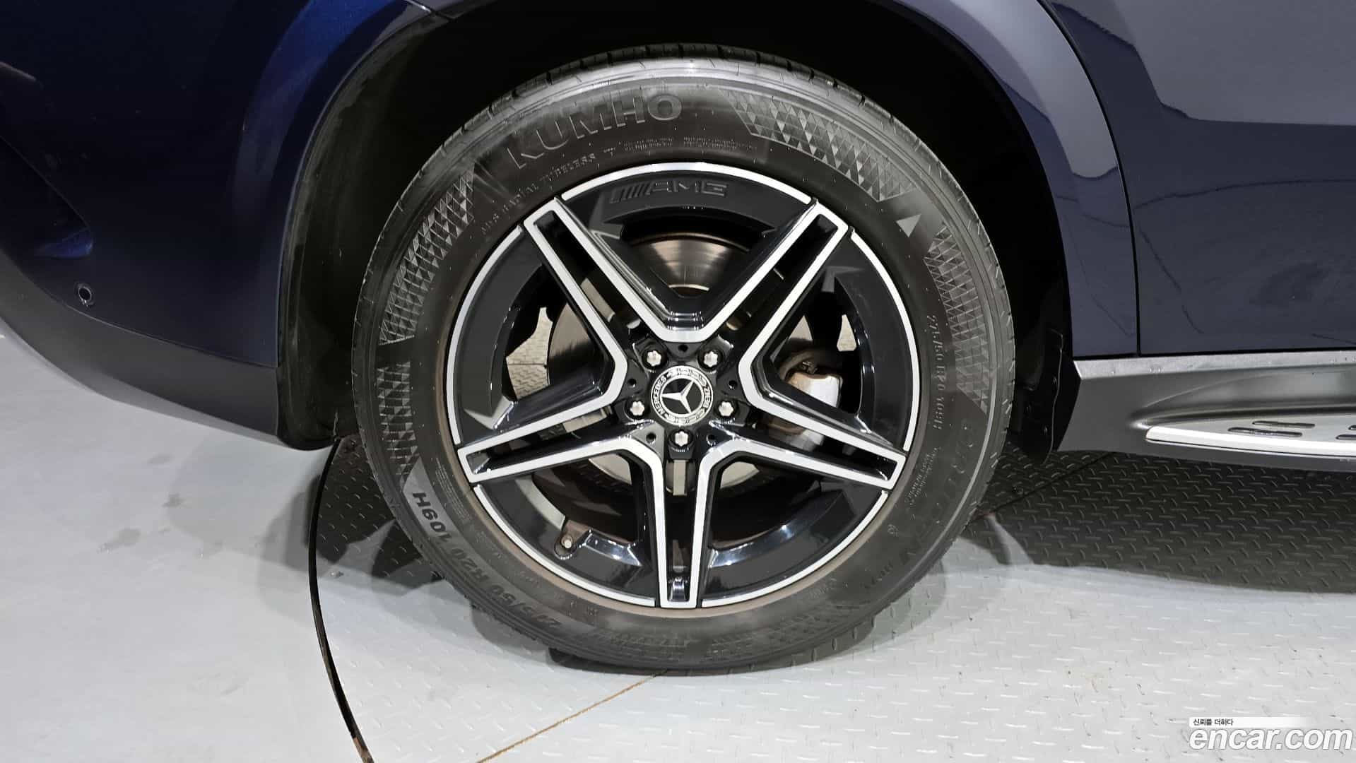 GLE-Class Mercedes-Benz 2021.1-OUTER-005