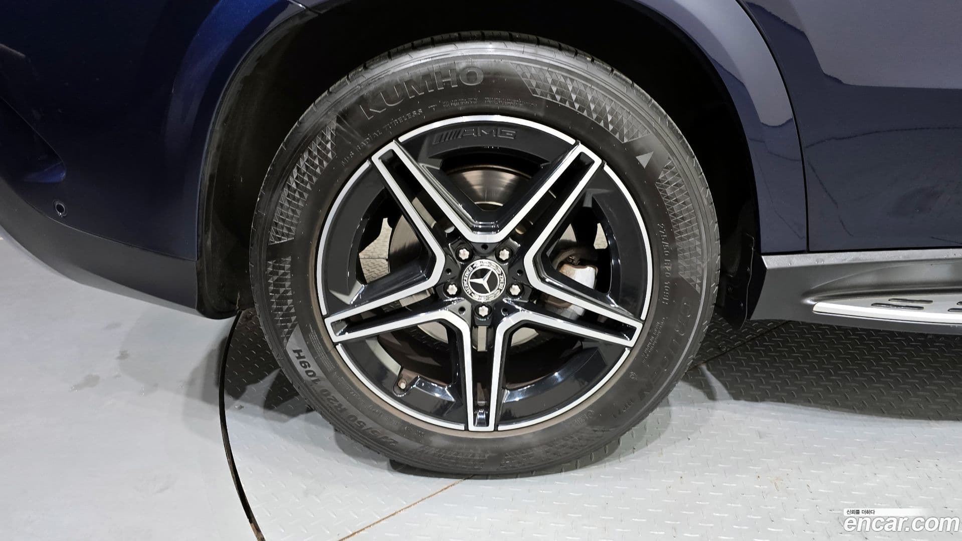 Main__Slider__Photo:GLE-Class Mercedes-Benz 2021.1-4