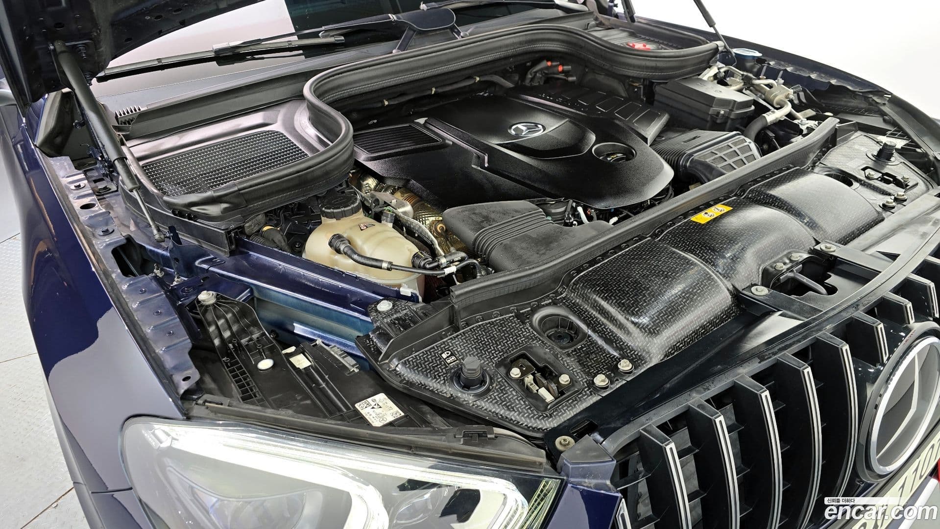 Main__Slider__Photo:GLE-Class Mercedes-Benz 2021.1-5