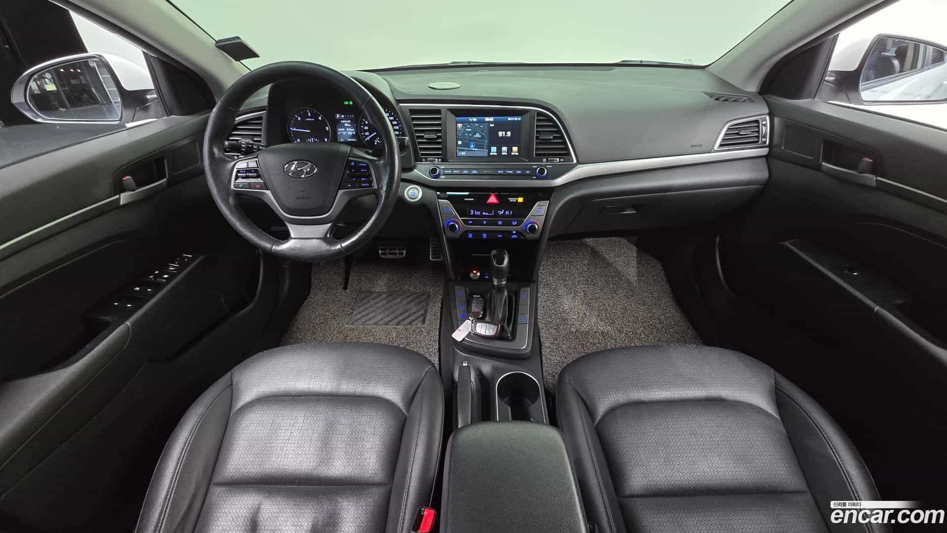 AVANTE Hyundai 2017.0-INNER-007