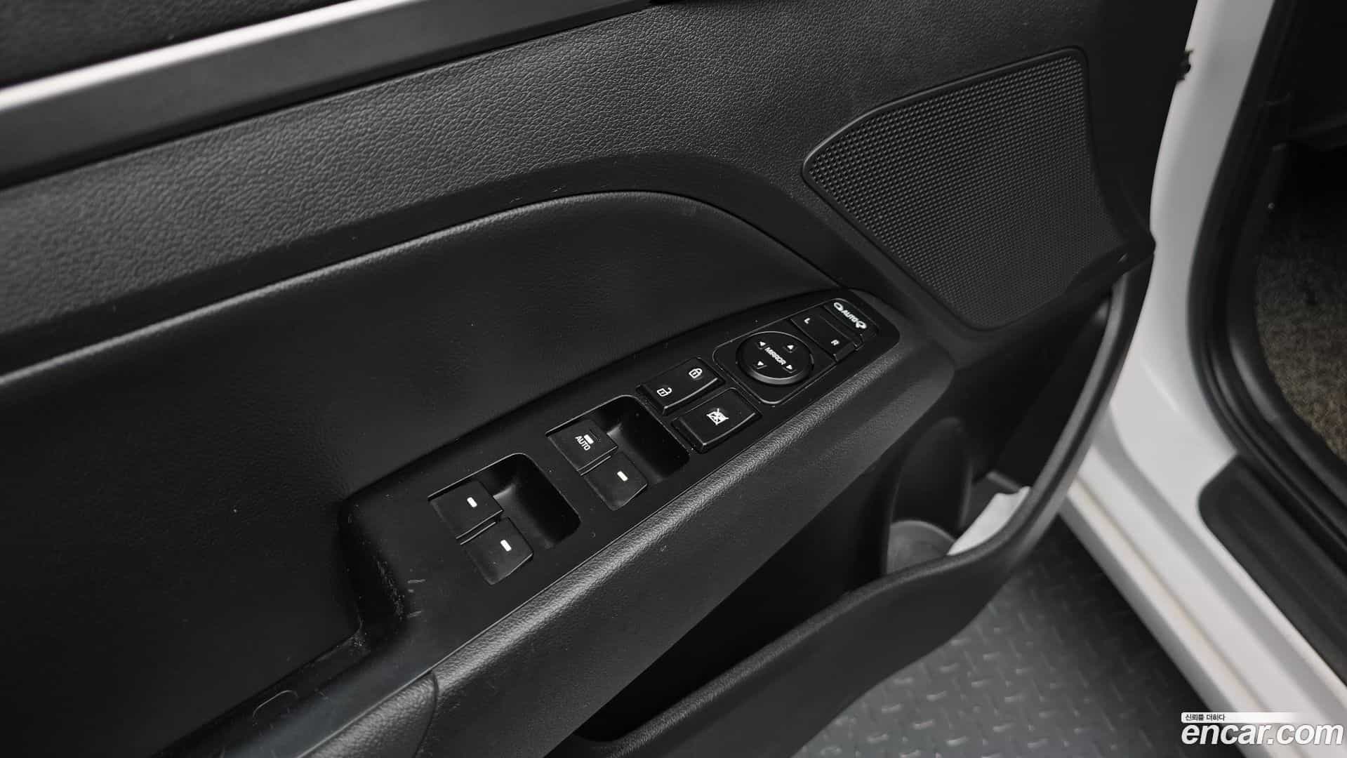 AVANTE Hyundai 2017.0-OPTION-021