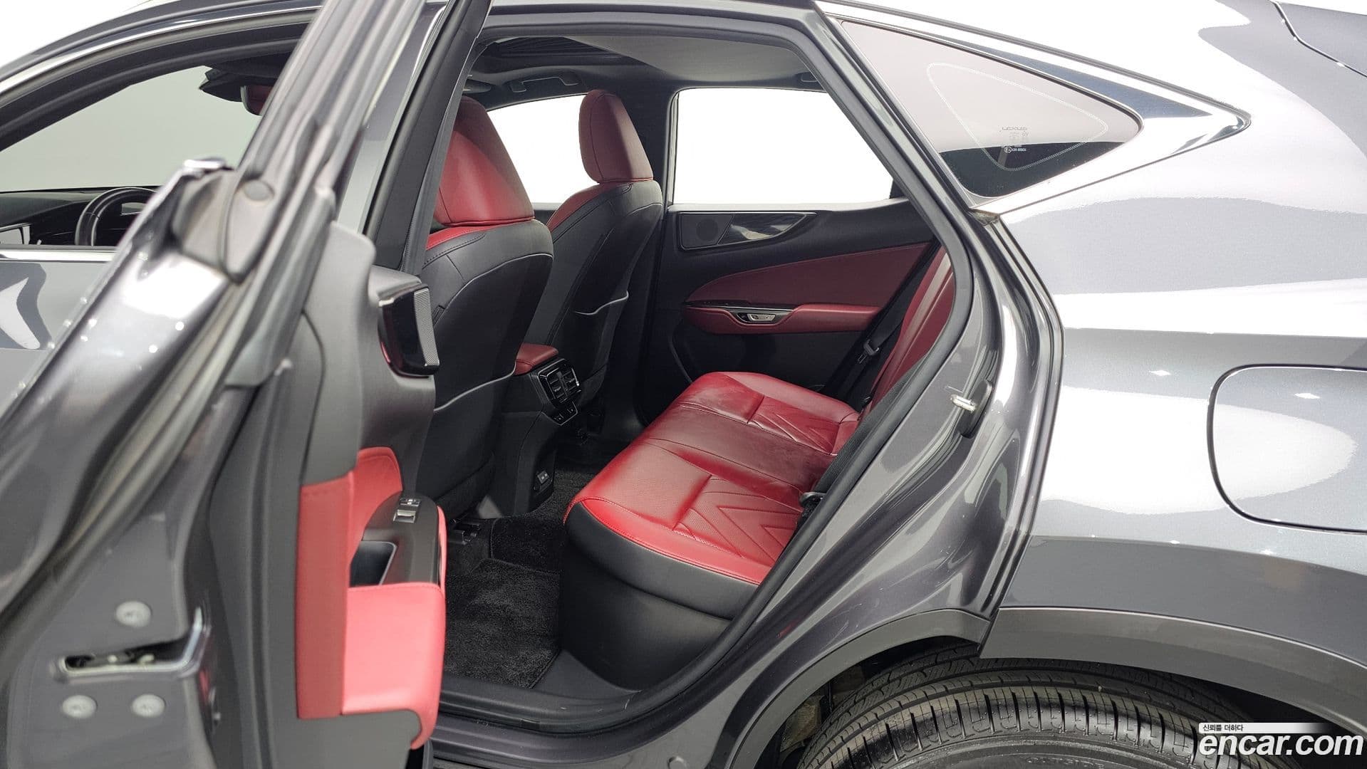 Main__Slider__Photo:NX Lexus 2022.6-11