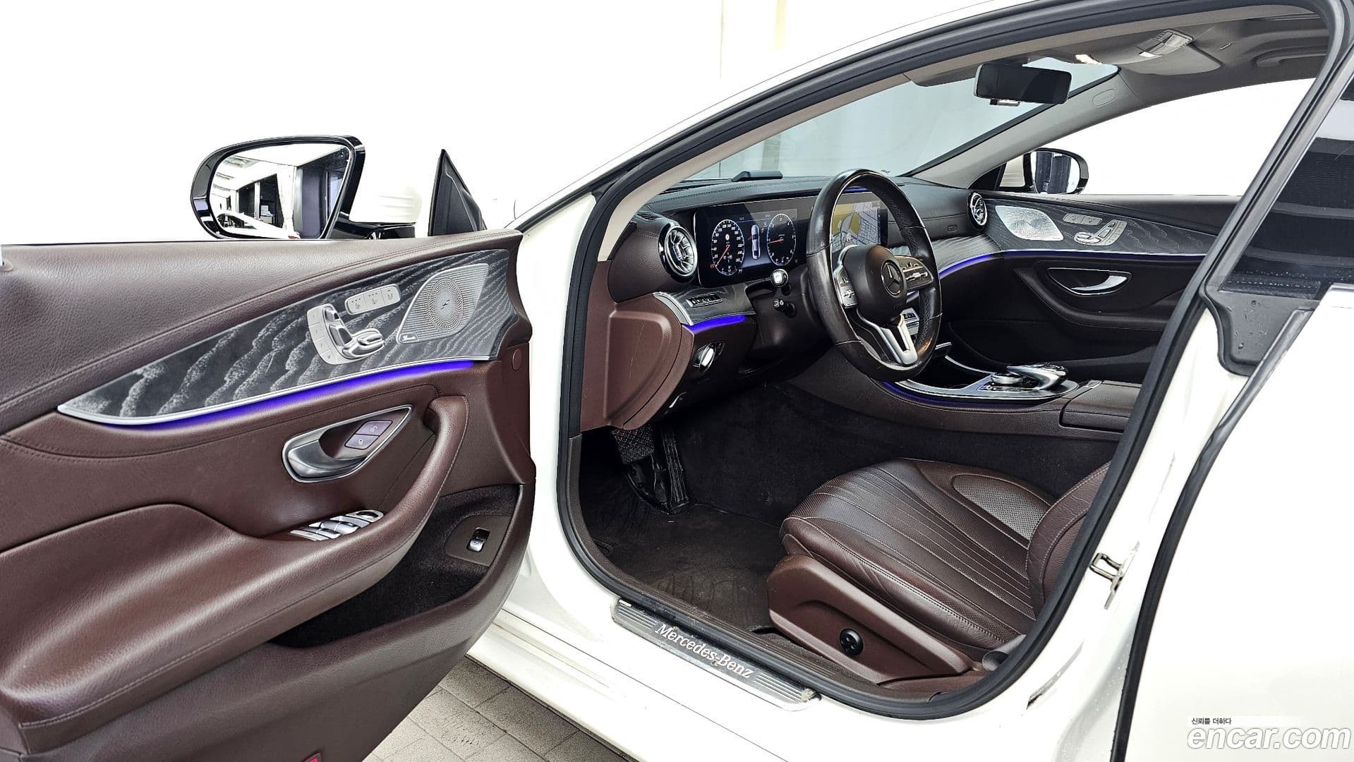 Main__Slider__Photo:CLS-Class Mercedes-Benz 2019.10-9