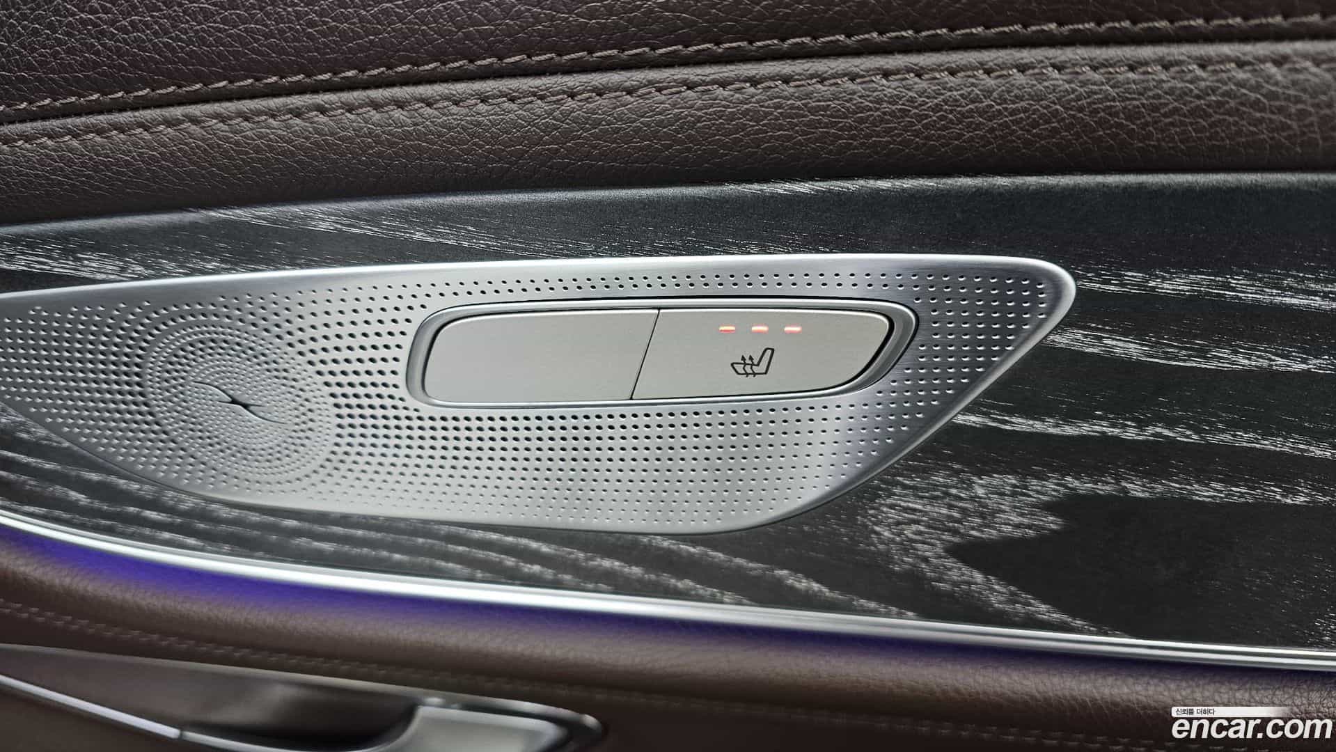 CLS-Class Mercedes-Benz 2019.10-OPTION-023