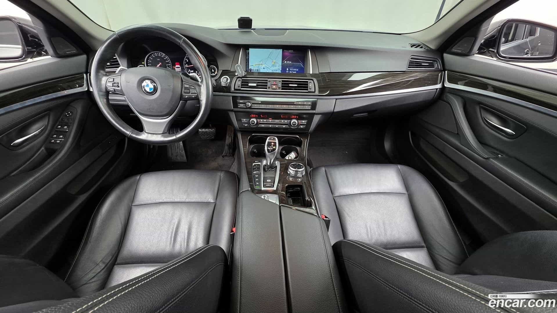 5-Series BMW 2013.9-INNER-007