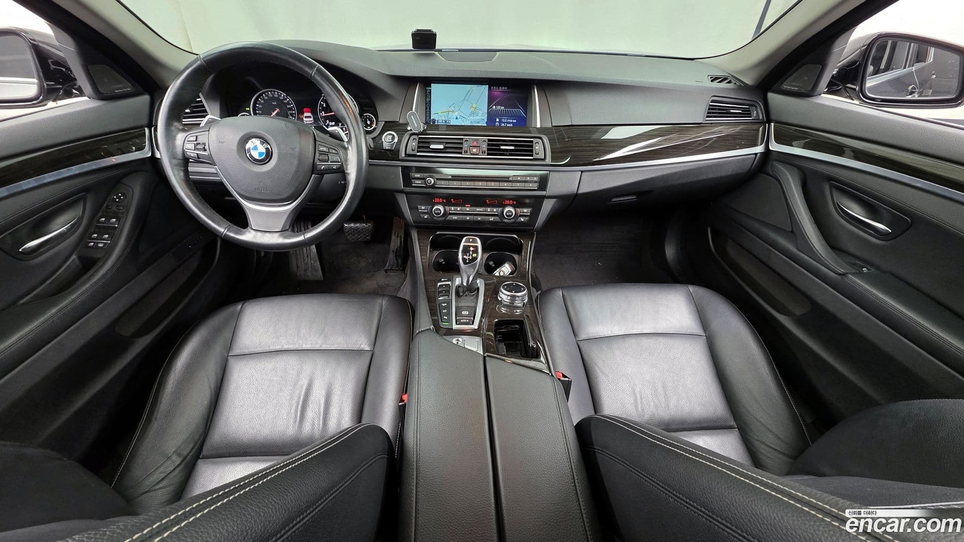 Main__Slider__Photo:5-Series BMW 2013.9-6