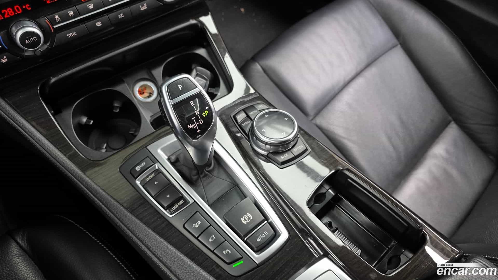 5-Series BMW 2013.9-INNER-009