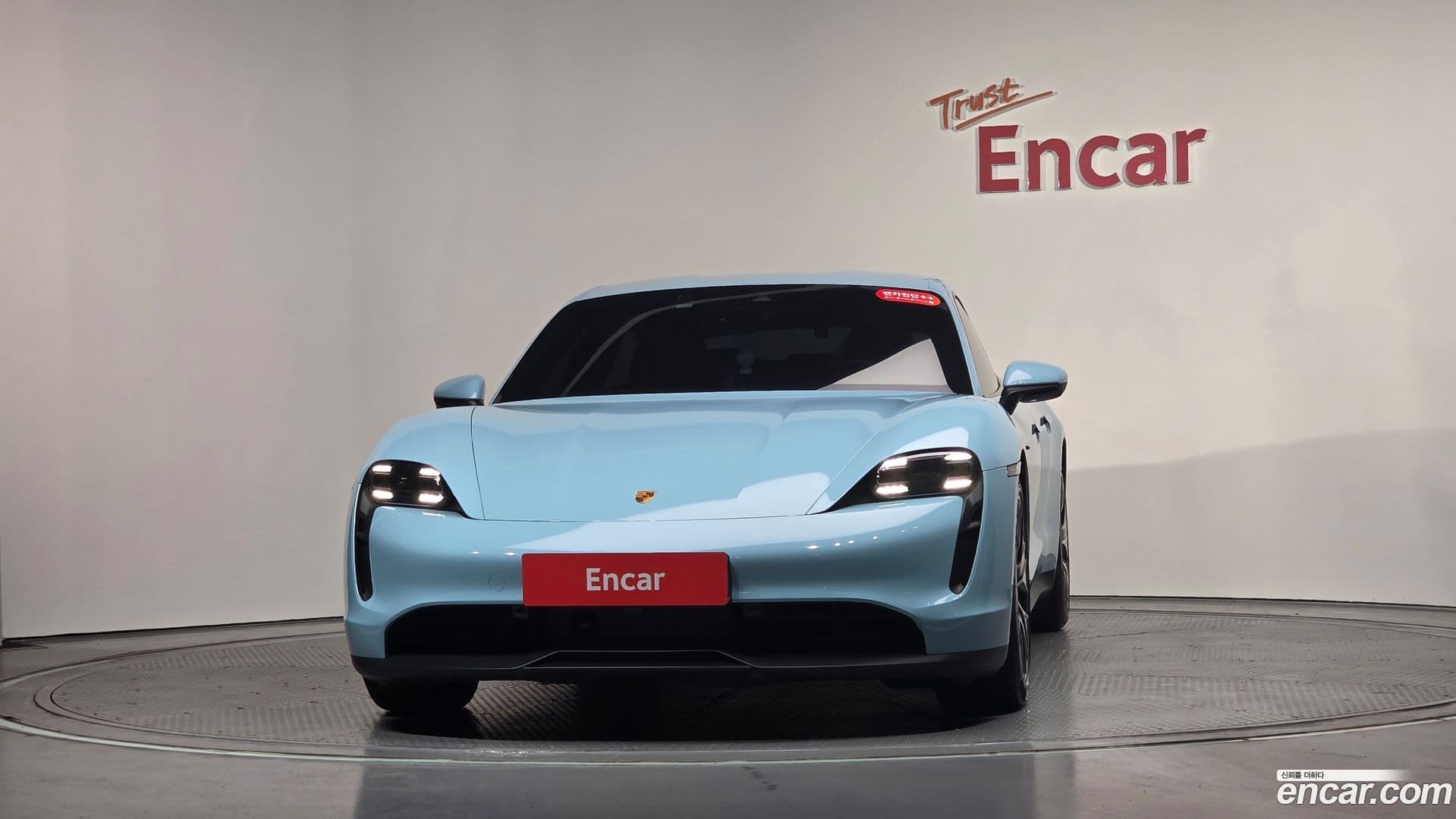 Main__Slider__Photo:Taycan Porsche 2022.1-2