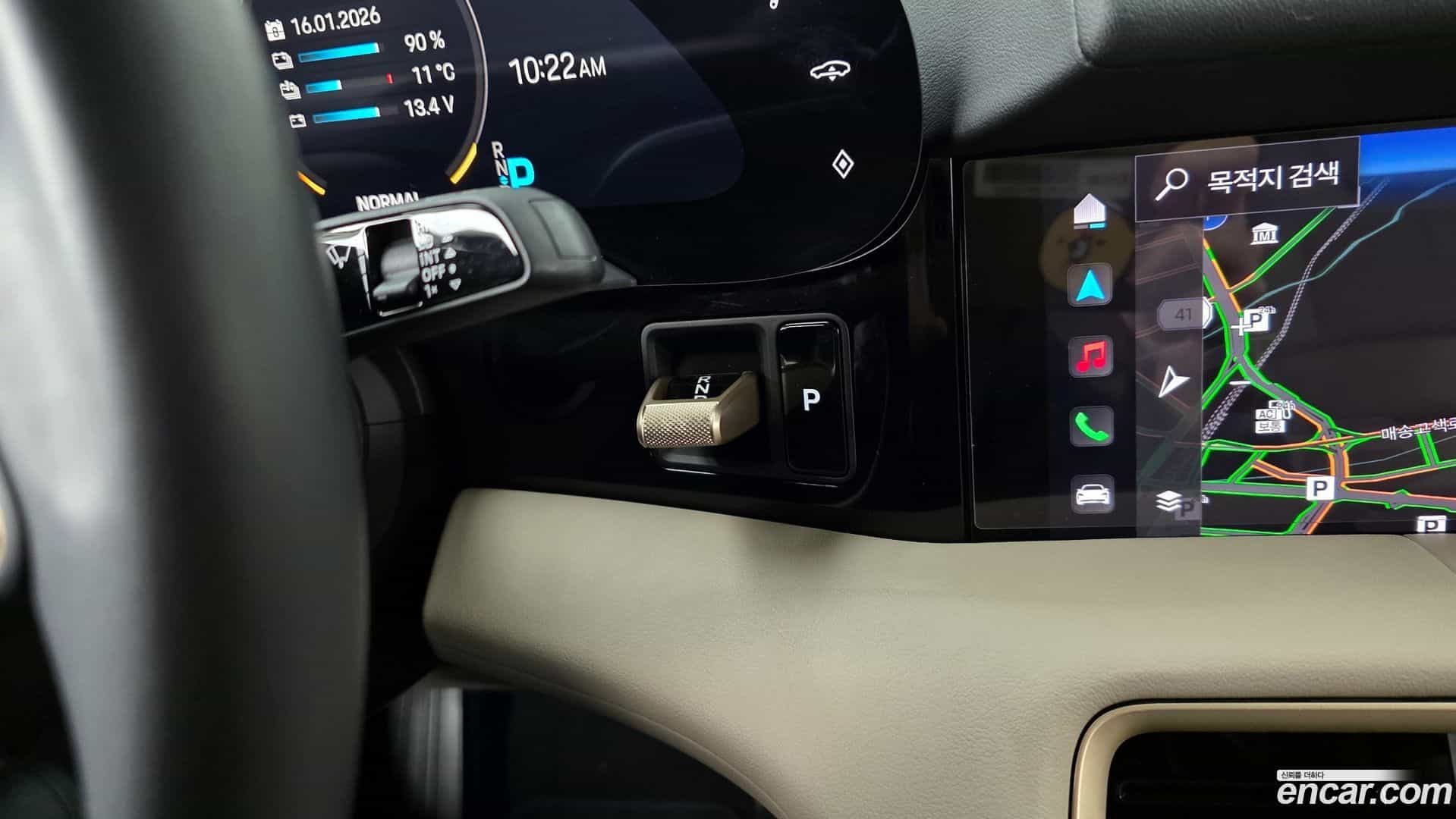 Taycan Porsche 2022.1-INNER-009