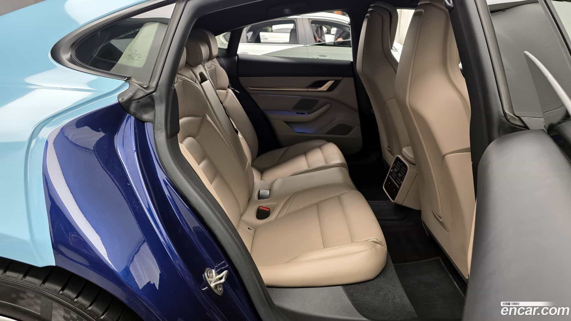 Taycan Porsche 2022.1-OPTION-016