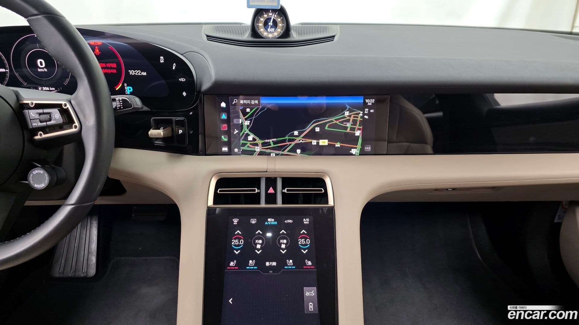 Main__Slider__Photo:Taycan Porsche 2022.1-13